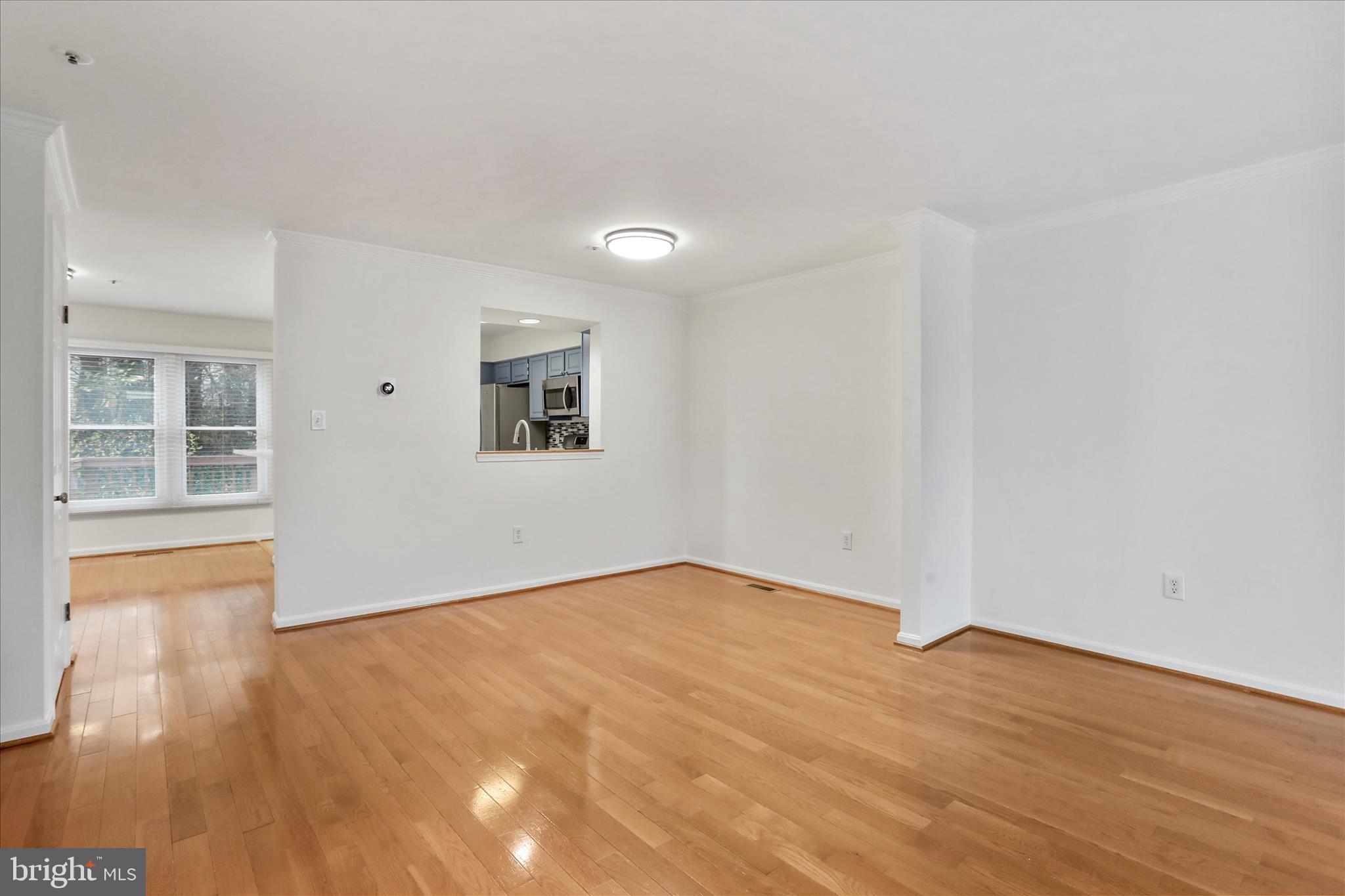 7858 BLUE GRAY CIRCLE