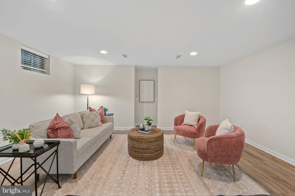12204 HOOP COURT