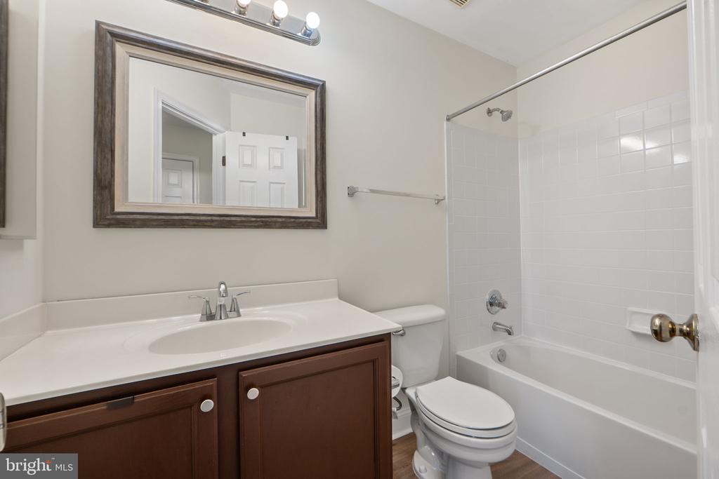12204 HOOP COURT