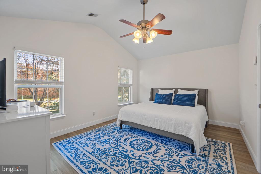 12204 HOOP COURT