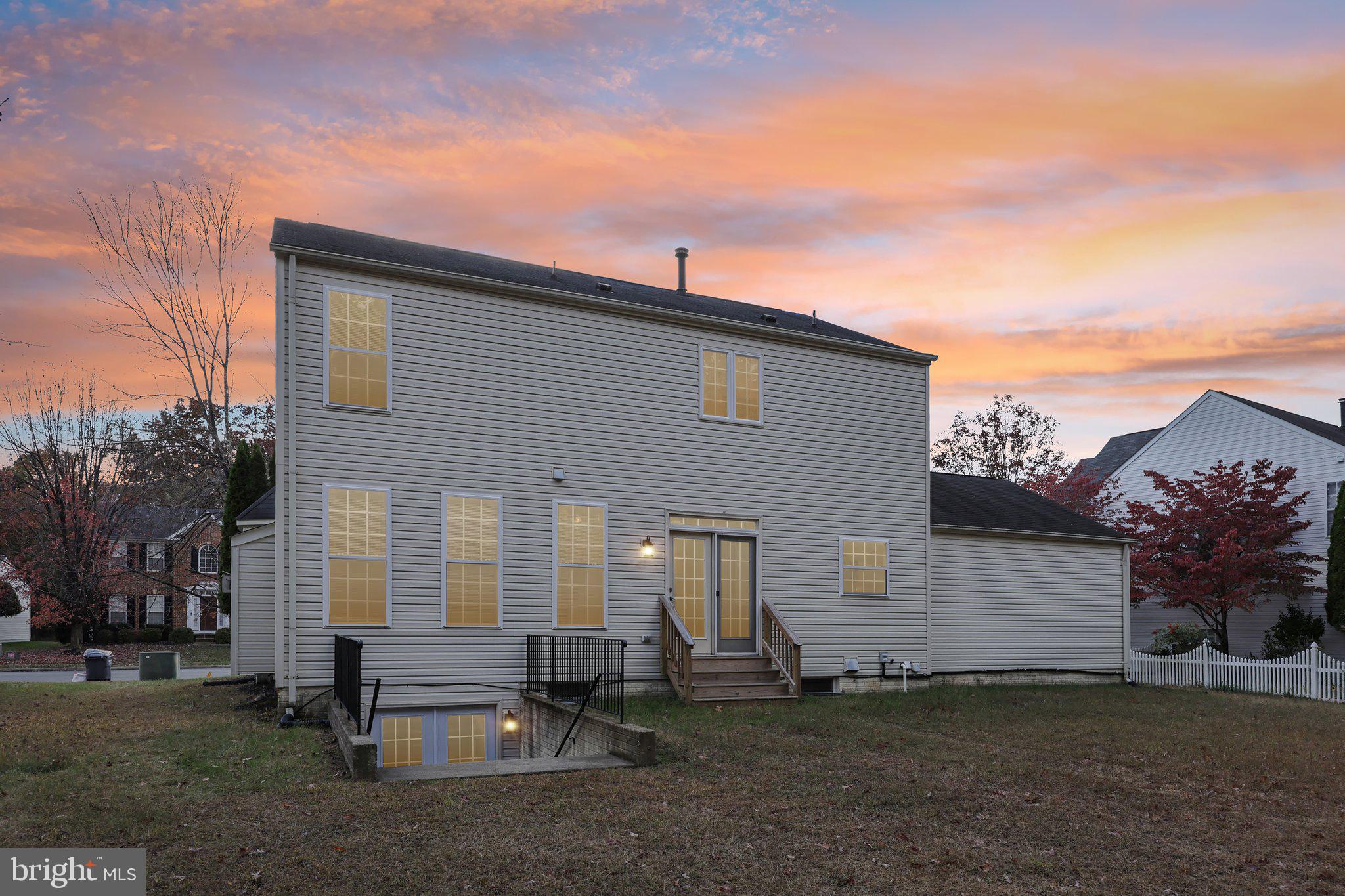 2880 MYRTLEWOOD DRIVE