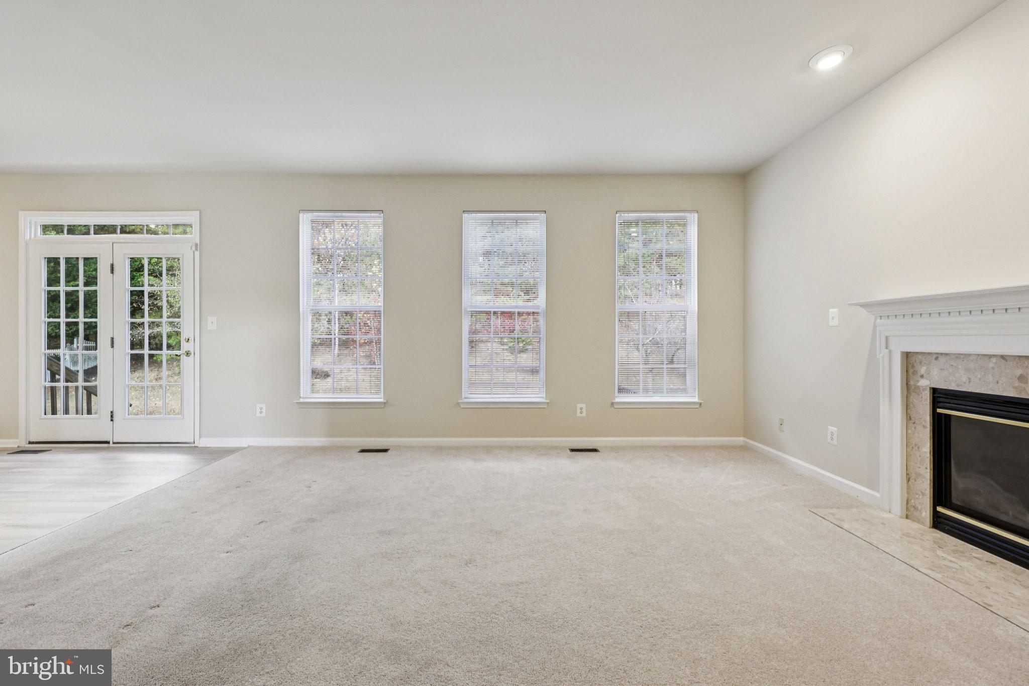 2880 MYRTLEWOOD DRIVE