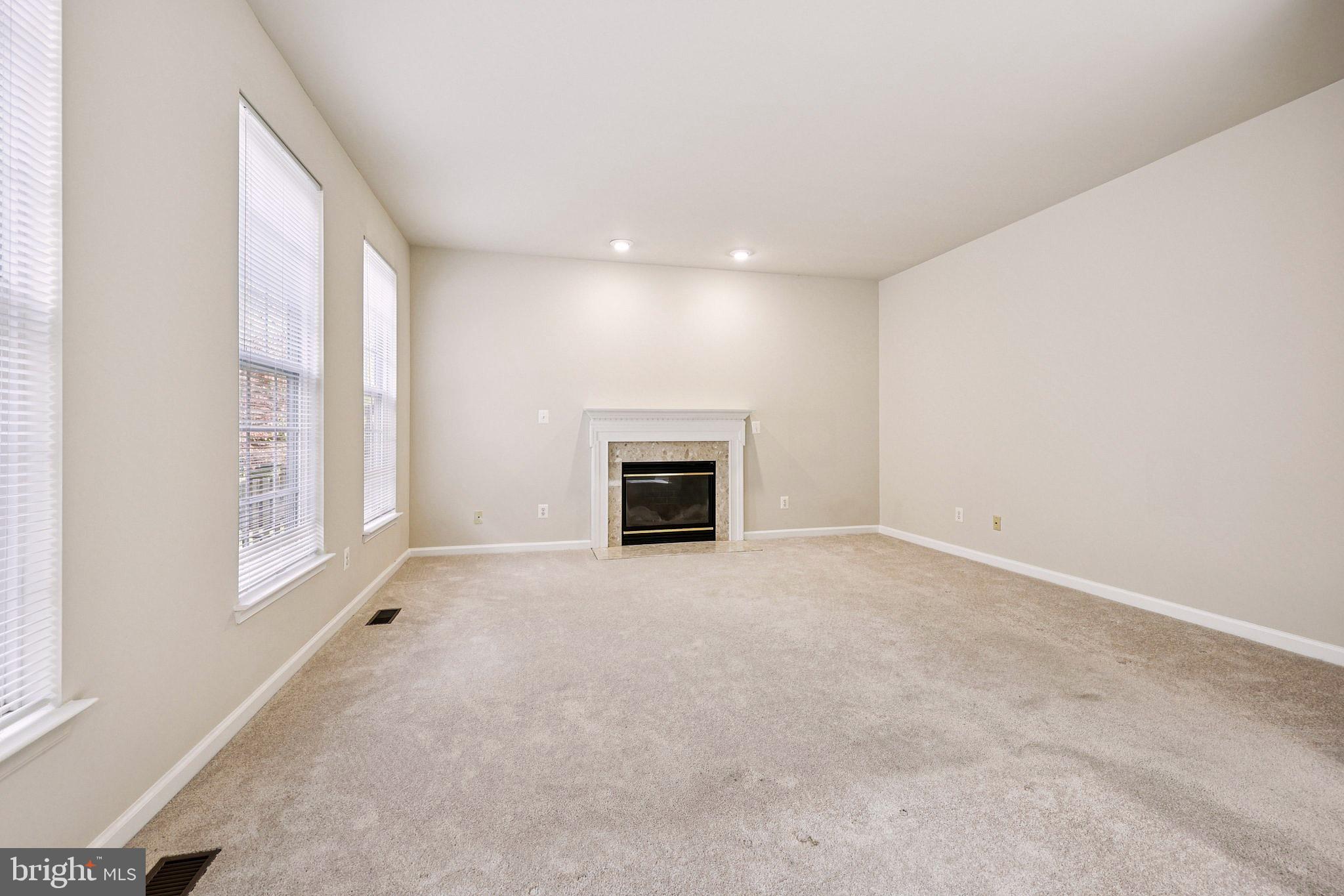 2880 MYRTLEWOOD DRIVE