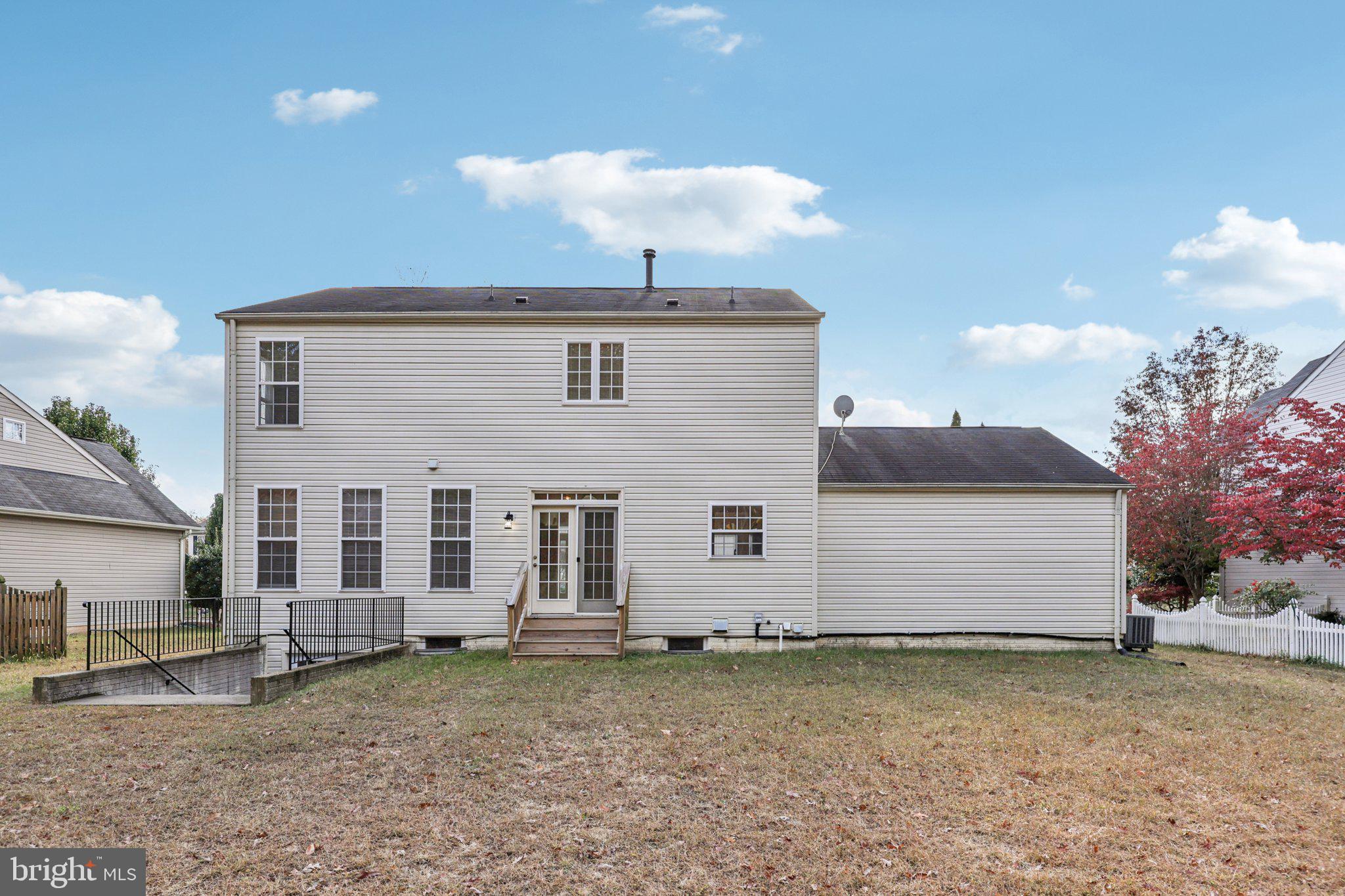 2880 MYRTLEWOOD DRIVE