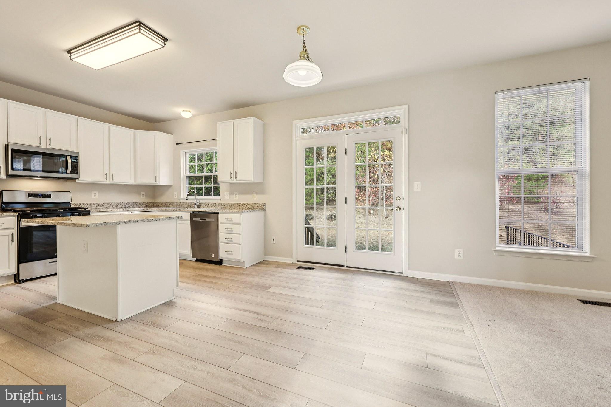 2880 MYRTLEWOOD DRIVE