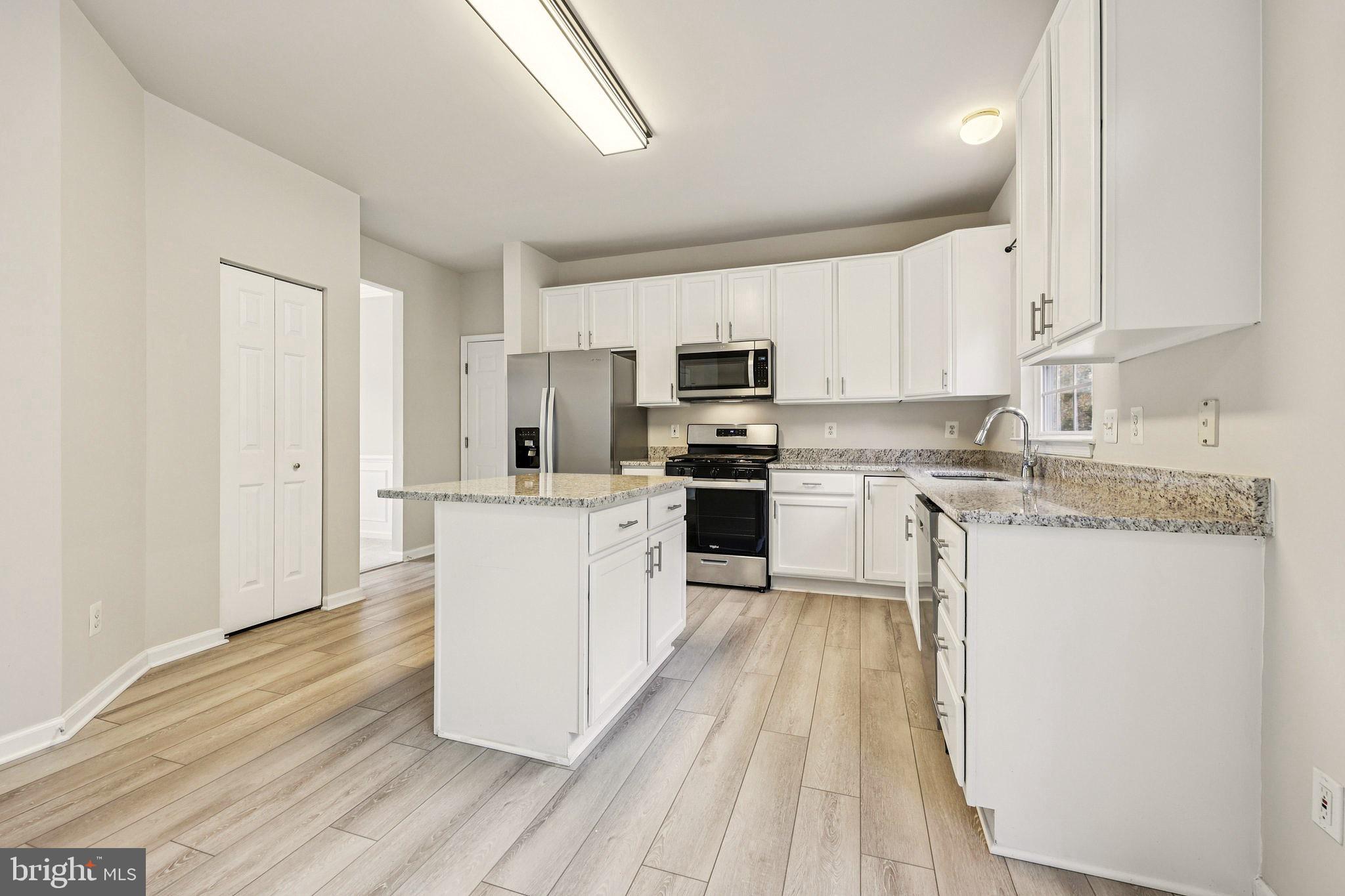 2880 MYRTLEWOOD DRIVE