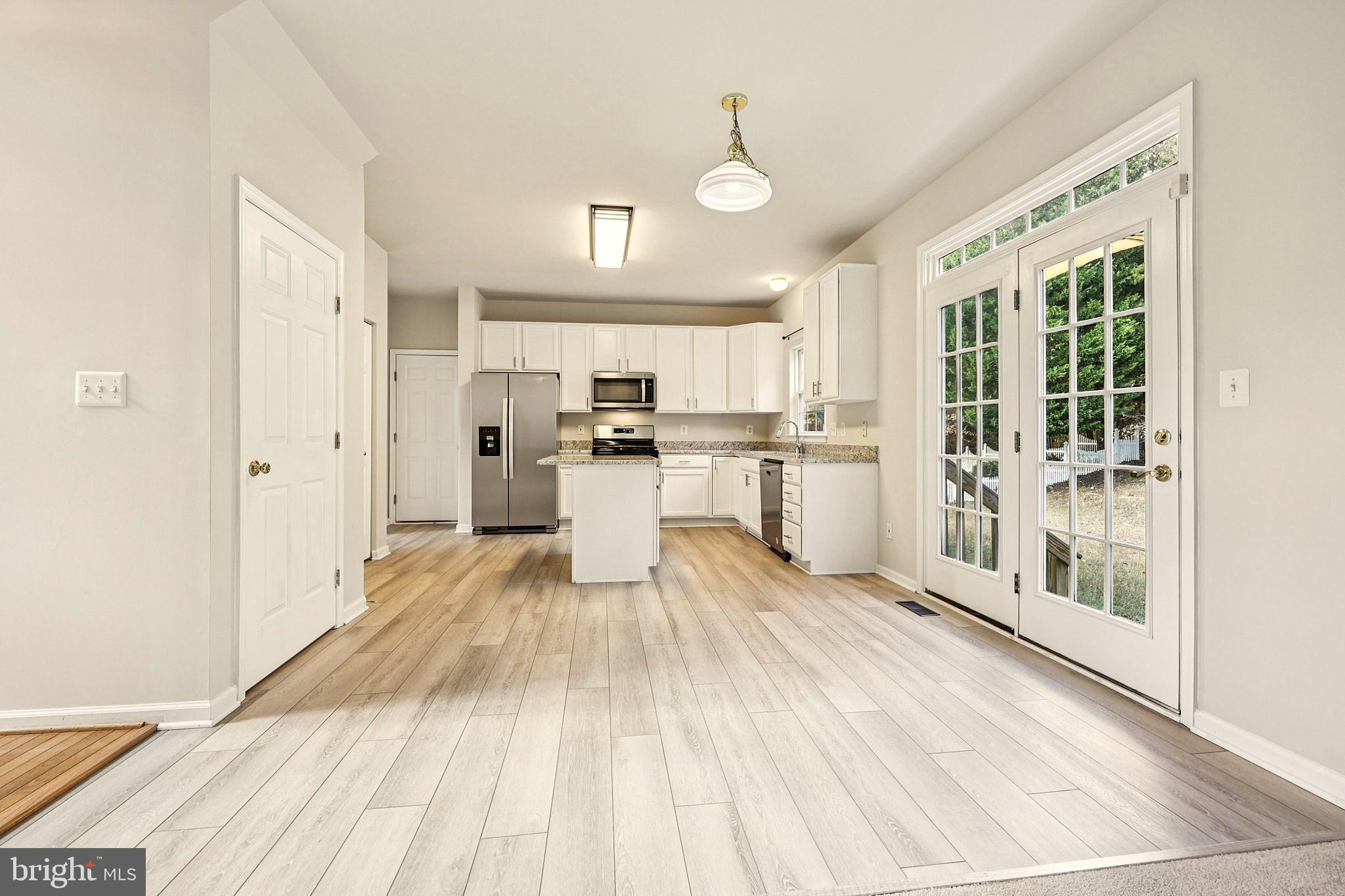 2880 MYRTLEWOOD DRIVE