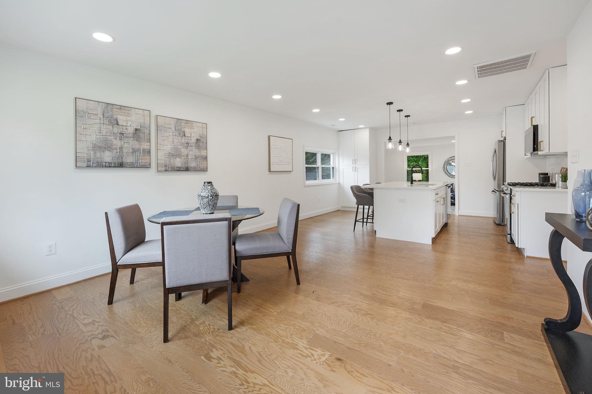 14332 BELLEVILLE AVENUE