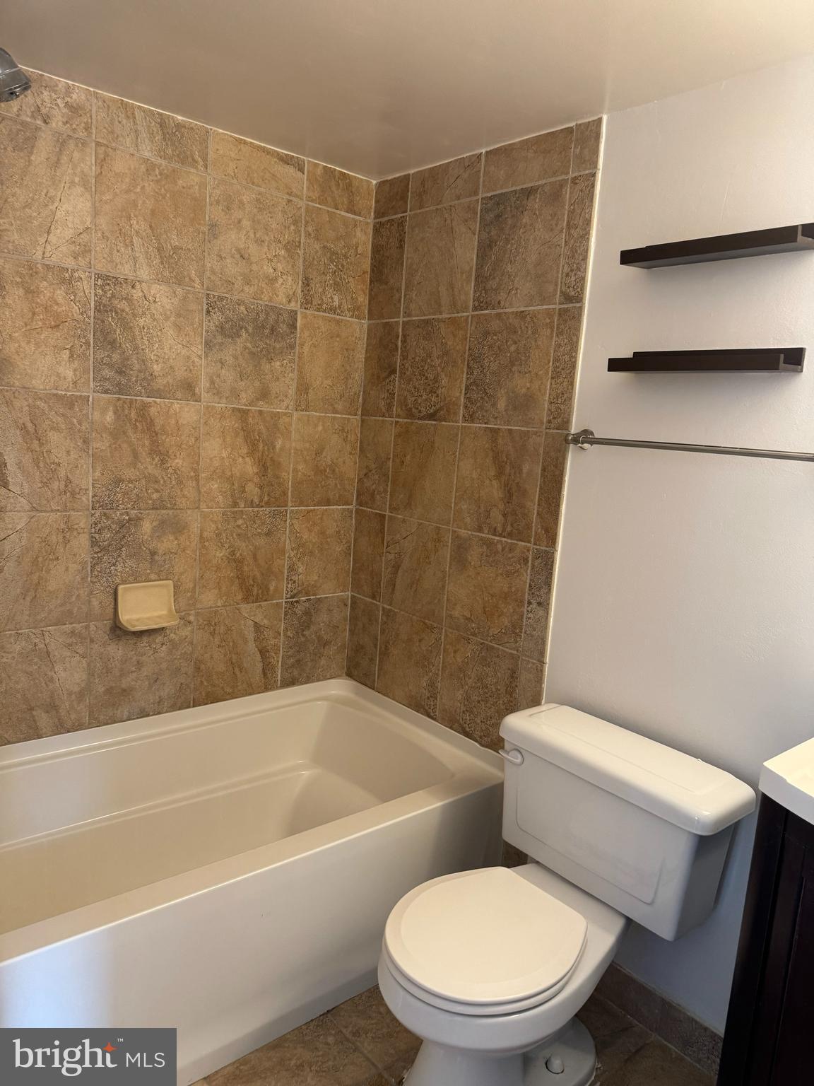 7597 GALES COURT 7A 202