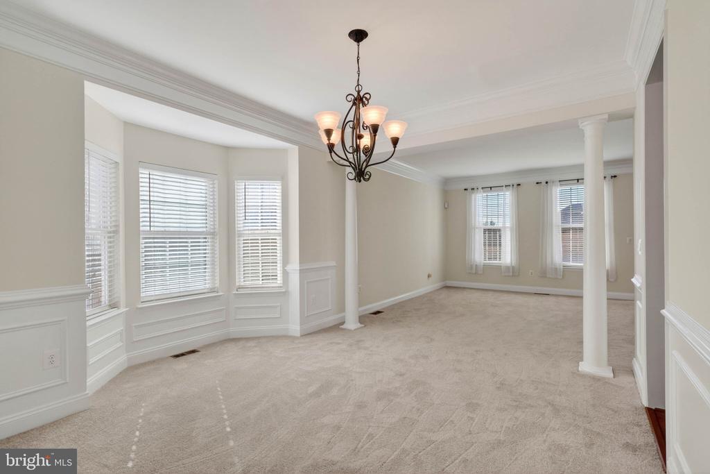 3313 LADY CATHERINE CIRCLE