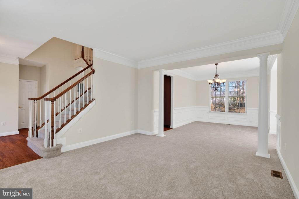 3313 LADY CATHERINE CIRCLE