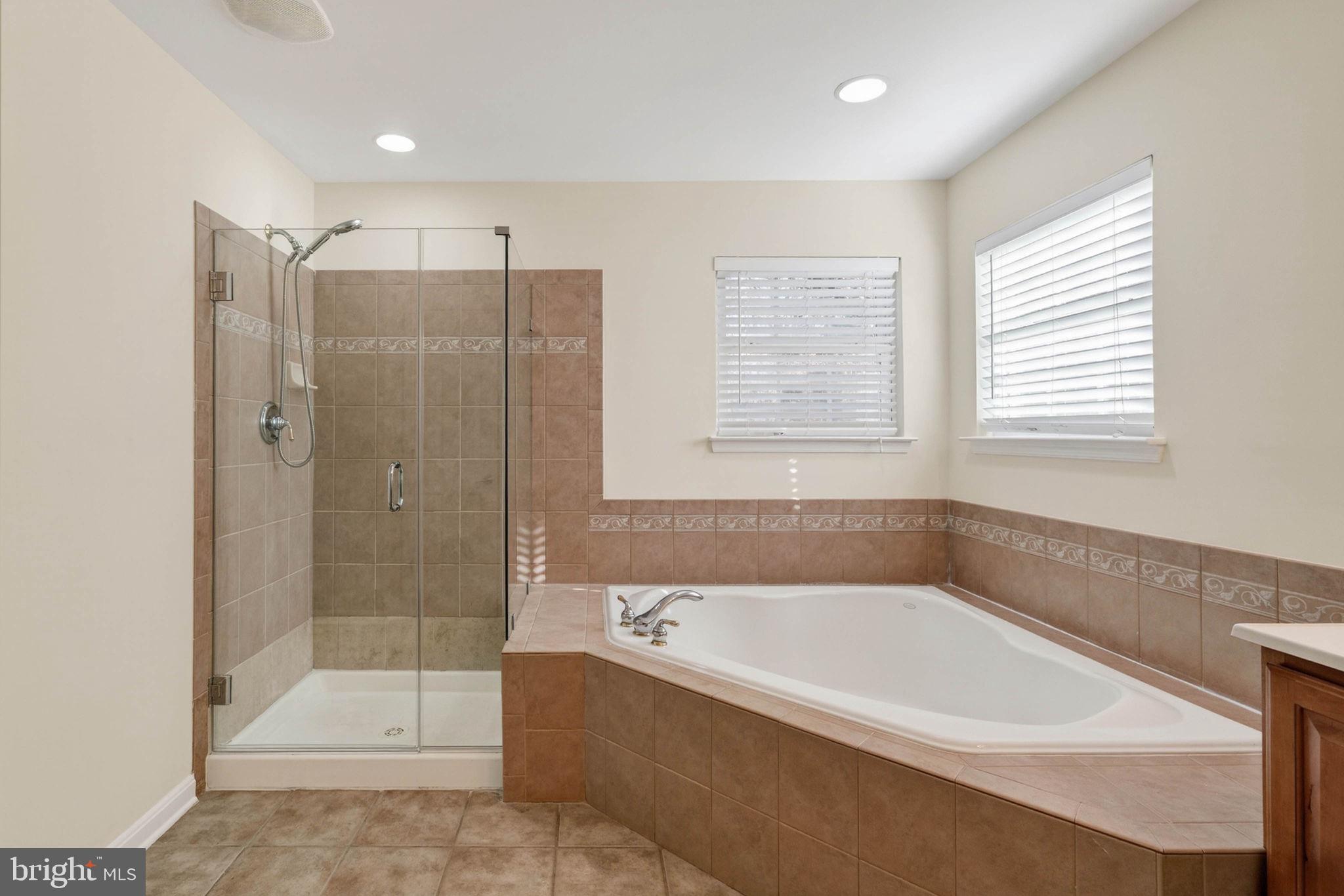 3313 LADY CATHERINE CIRCLE