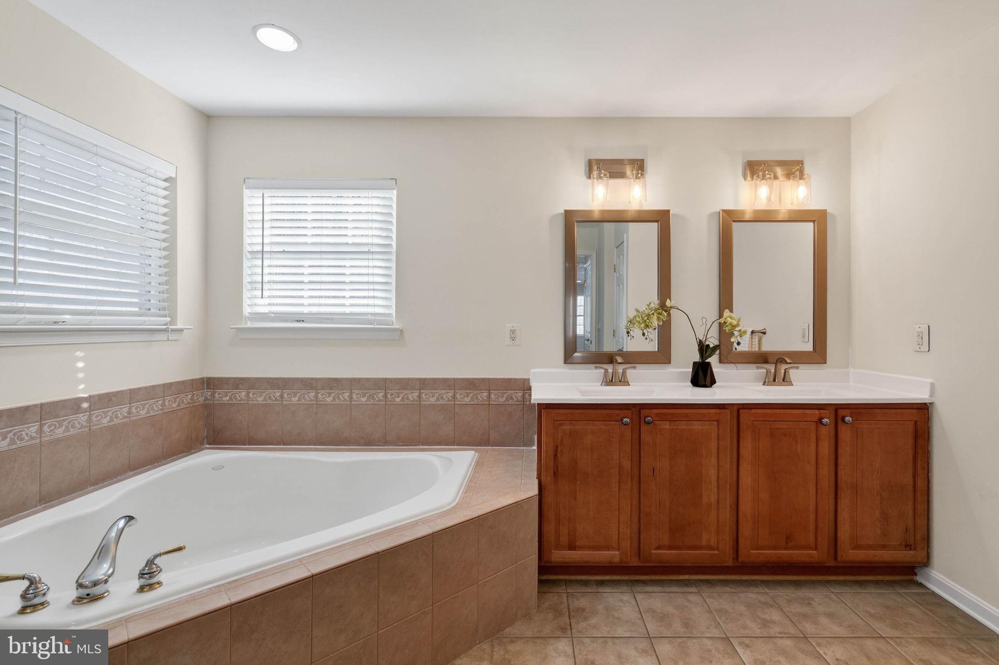 3313 LADY CATHERINE CIRCLE