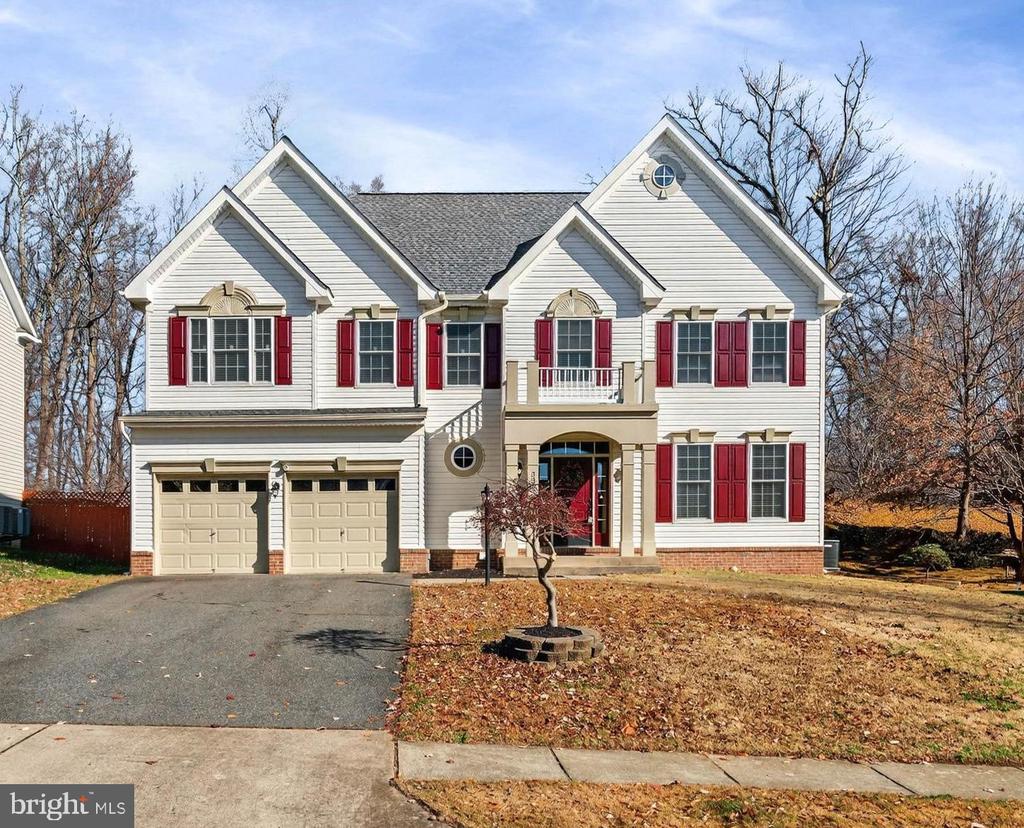 3313 LADY CATHERINE CIRCLE