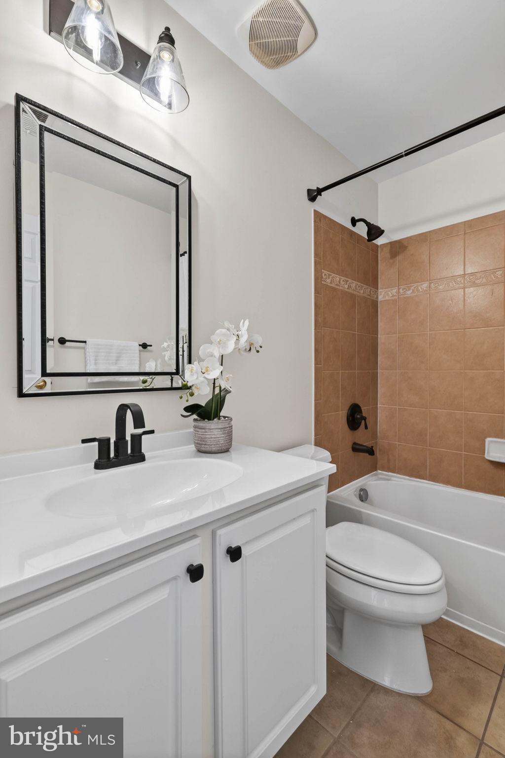 3313 LADY CATHERINE CIRCLE