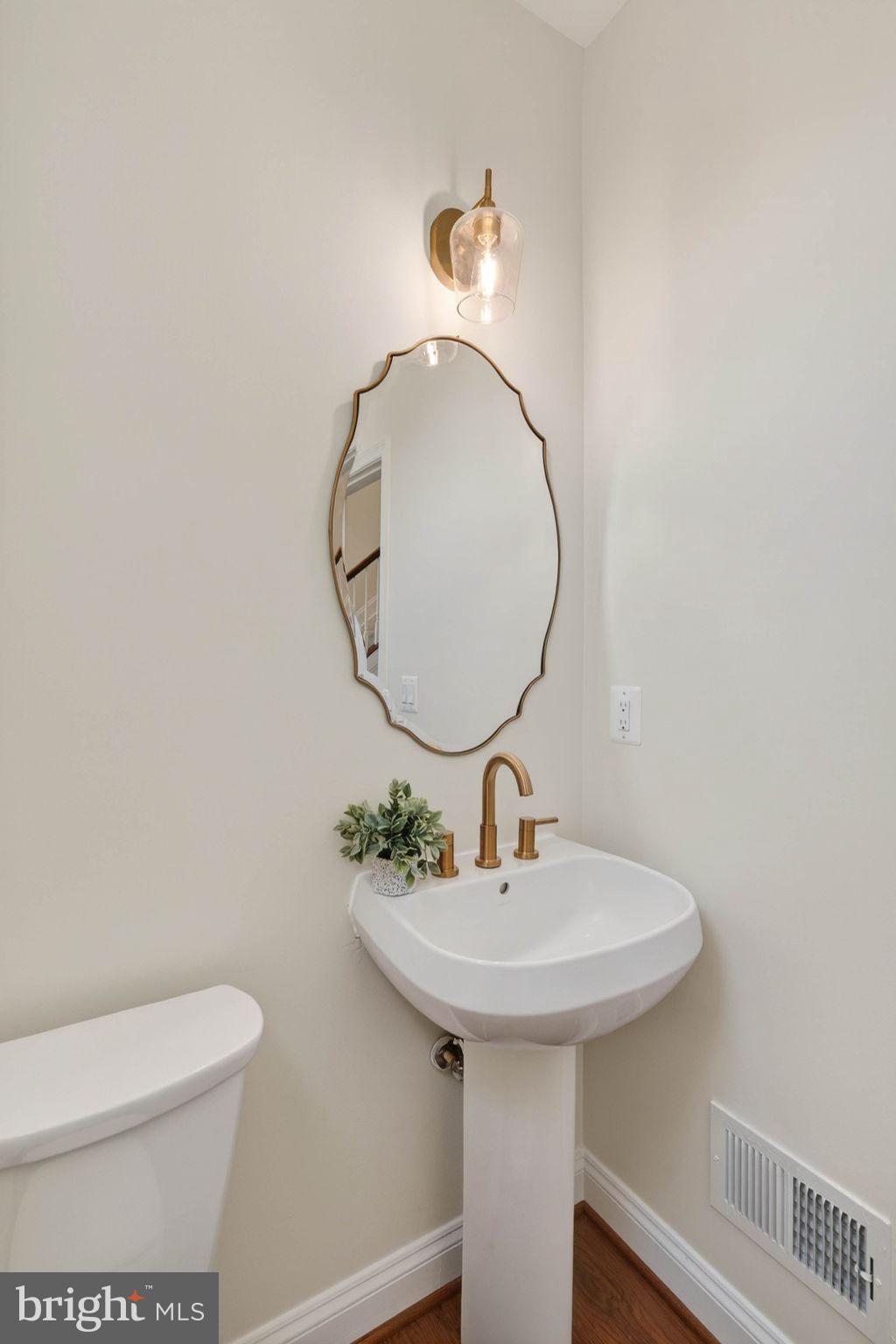 3313 LADY CATHERINE CIRCLE