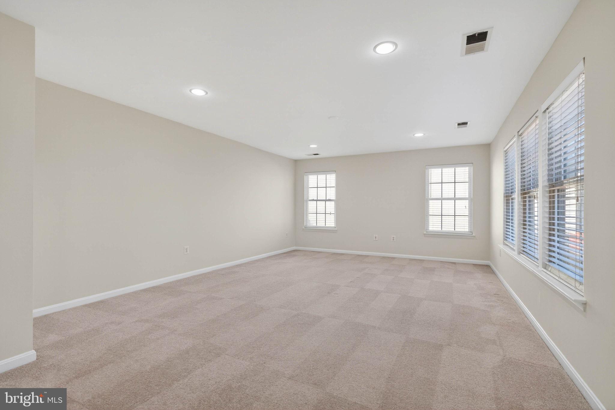 3313 LADY CATHERINE CIRCLE