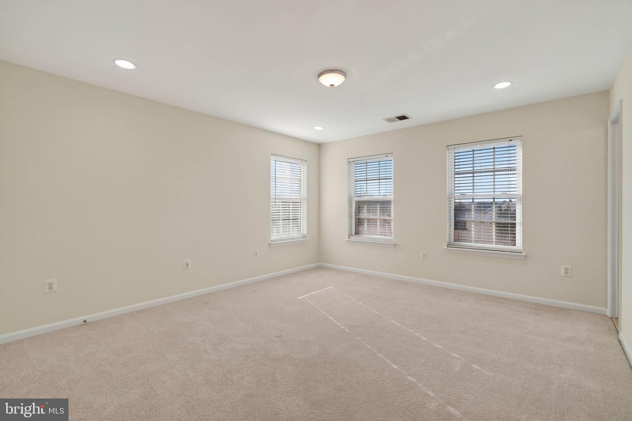 3313 LADY CATHERINE CIRCLE