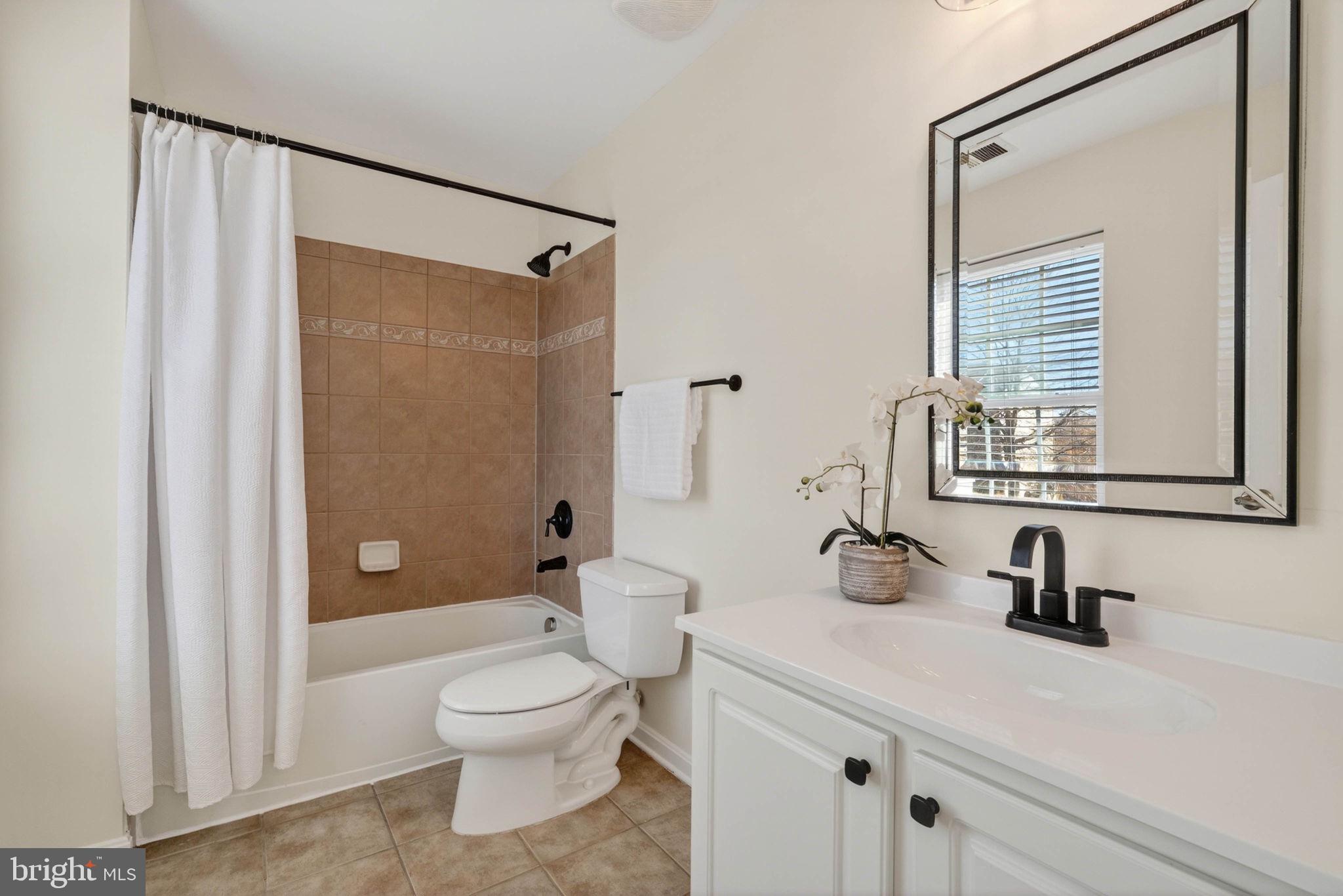 3313 LADY CATHERINE CIRCLE