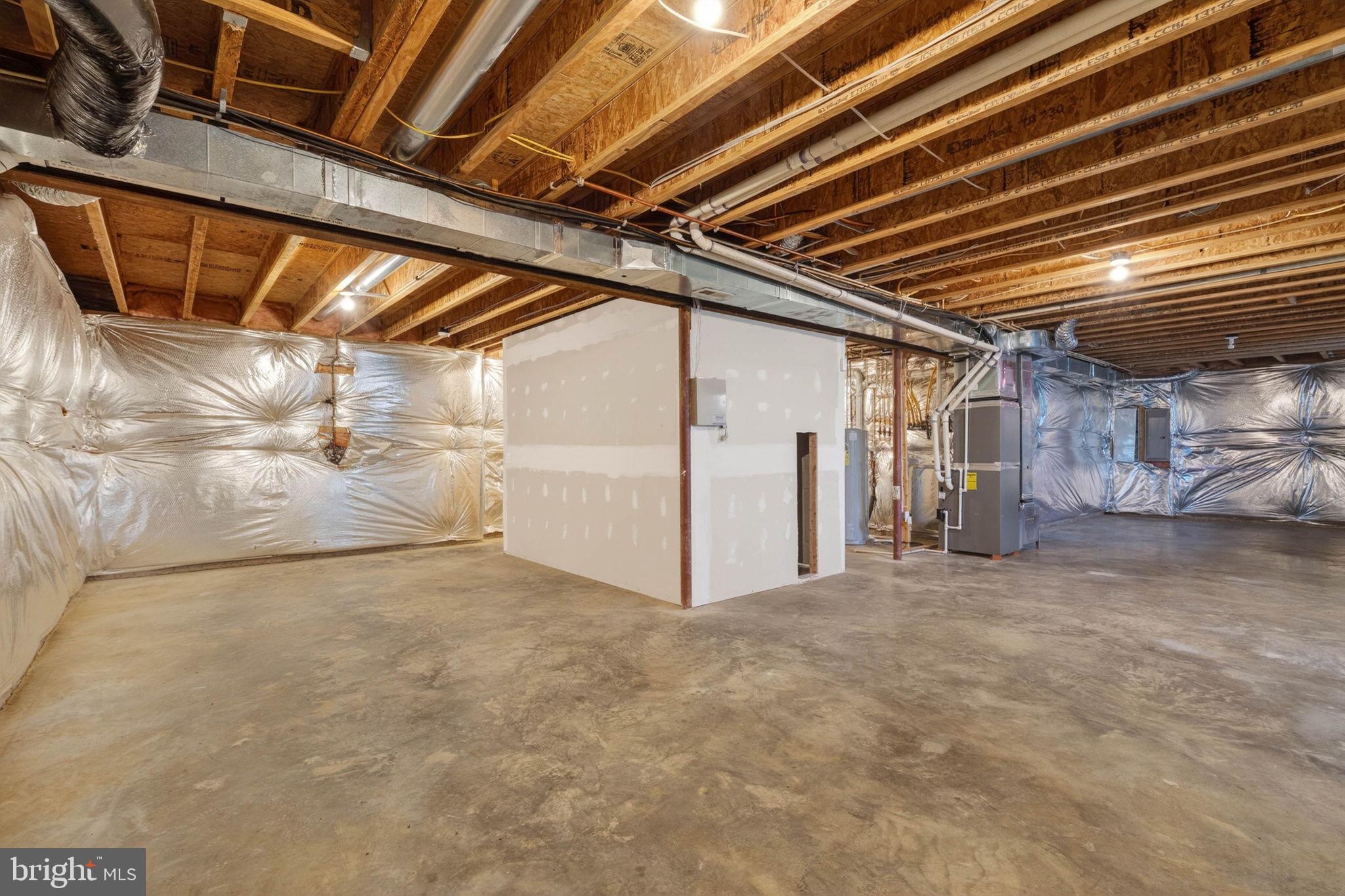 3313 LADY CATHERINE CIRCLE