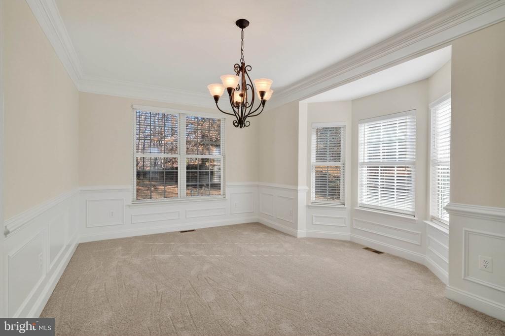 3313 LADY CATHERINE CIRCLE