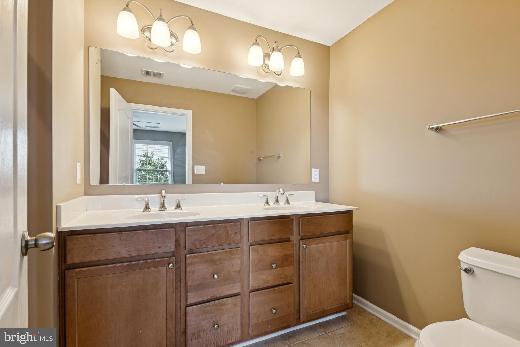 2922 TRUFFLE OAK PLACE