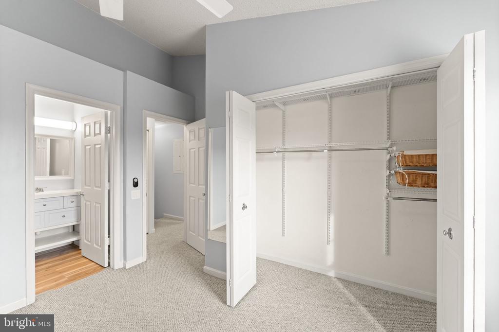 8068 STONEWALL BRIGADE COURT 204