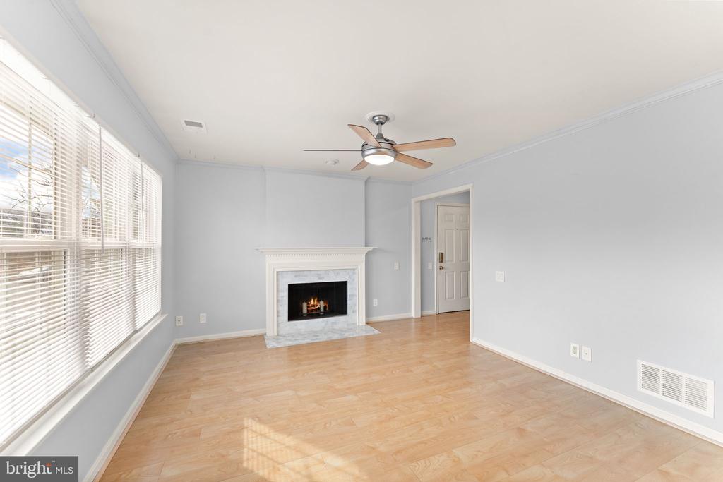 8068 STONEWALL BRIGADE COURT 204