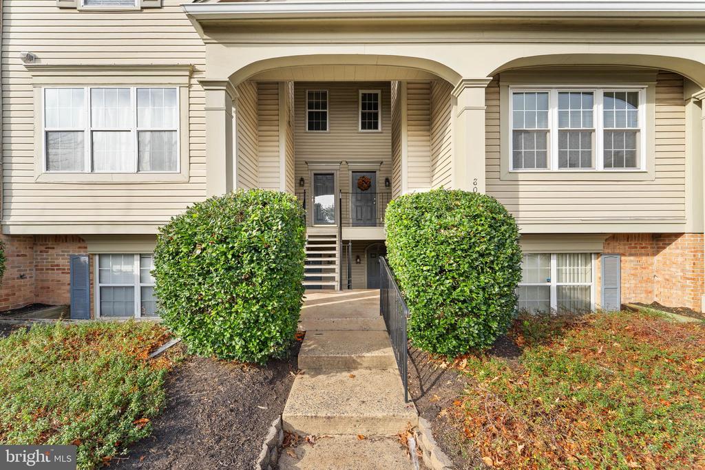 8068 STONEWALL BRIGADE COURT 204