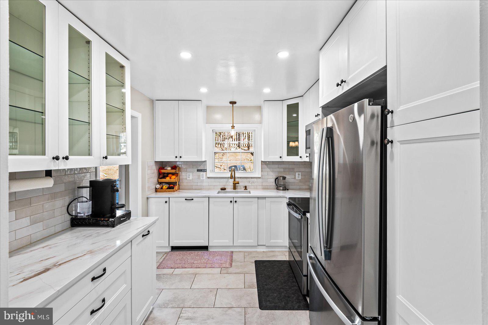 3470 LYON PARK COURT