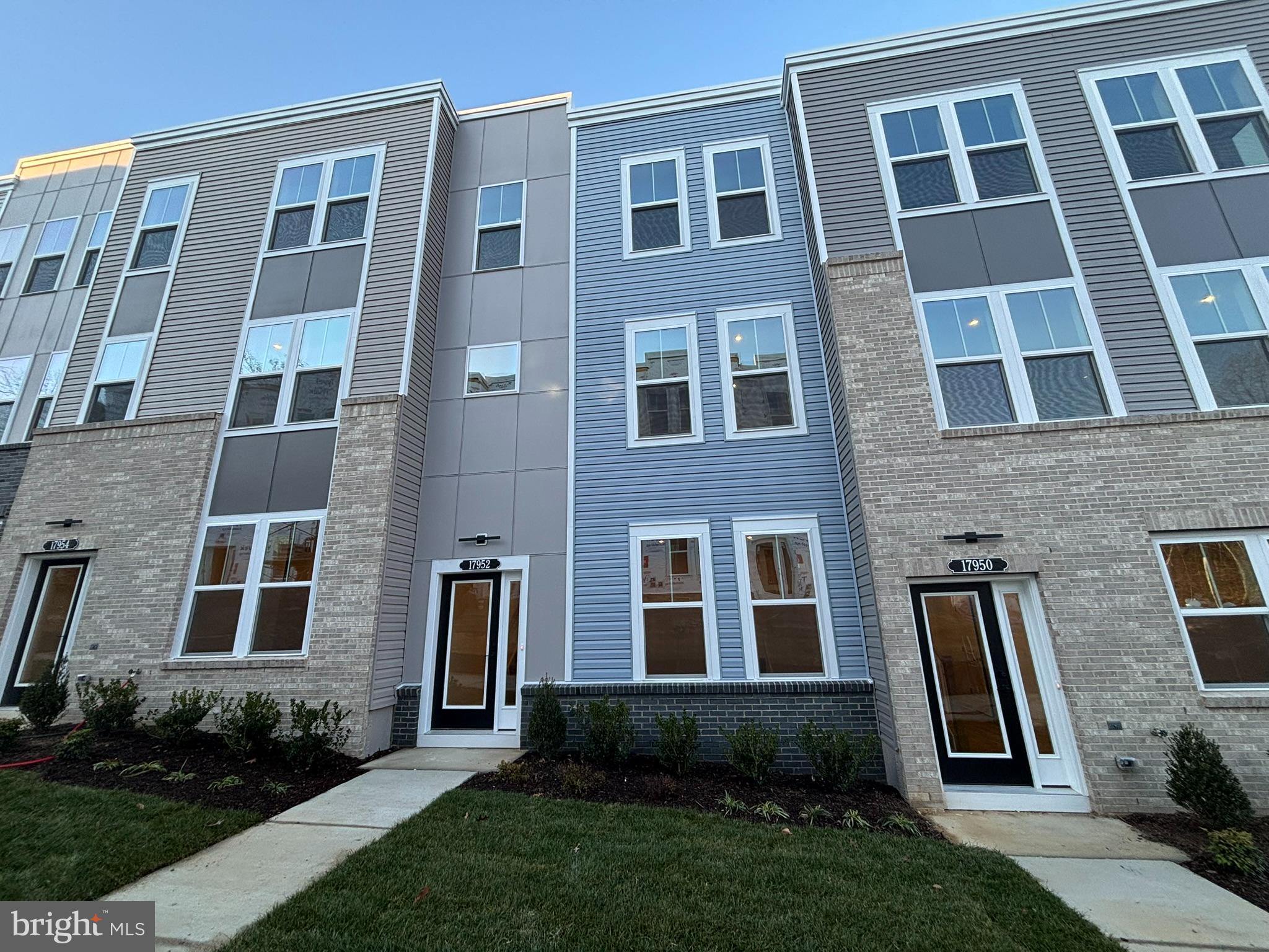 17952 ALICIA AVENUE 1