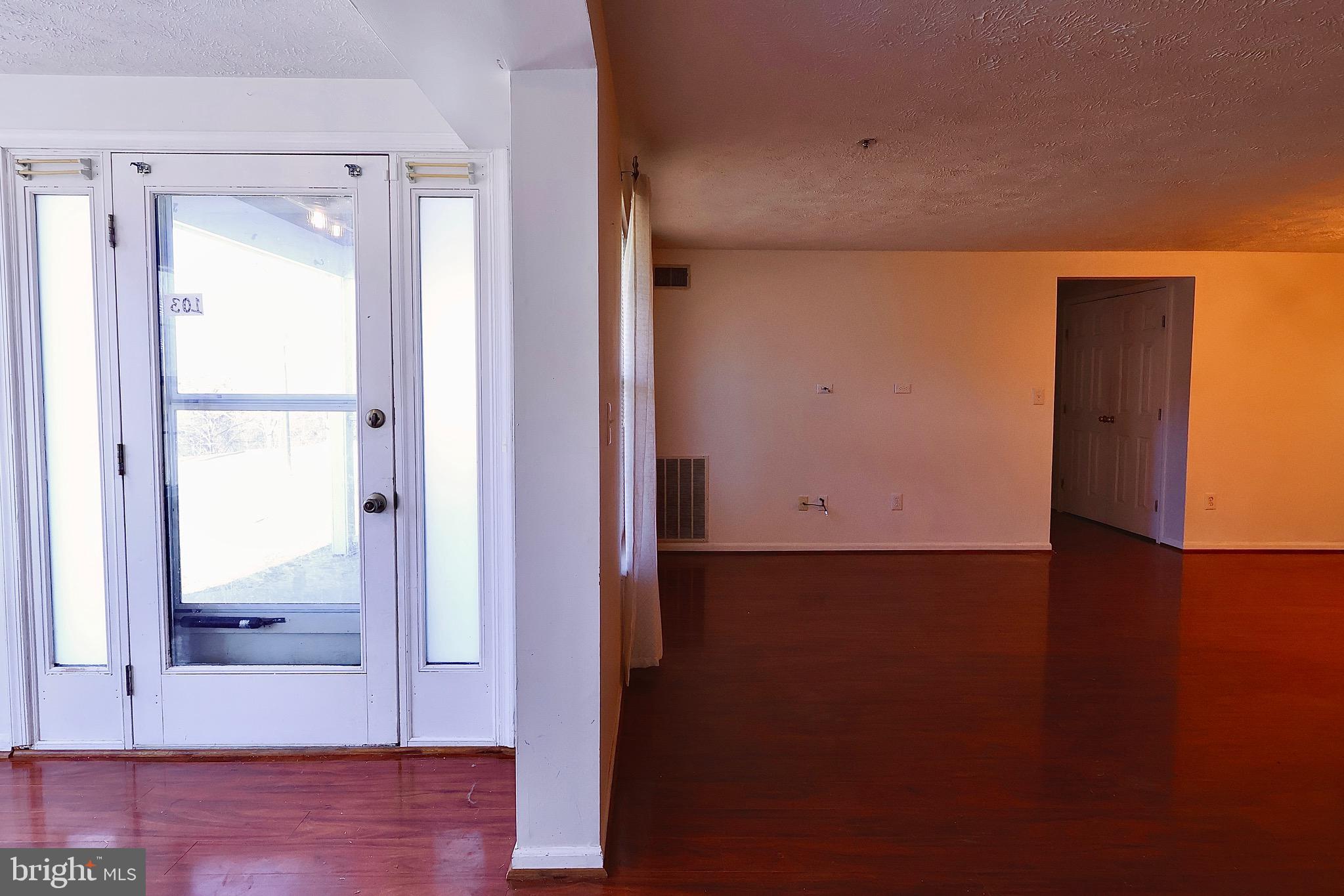 3560 SHERBROOKE CIRCLE 103