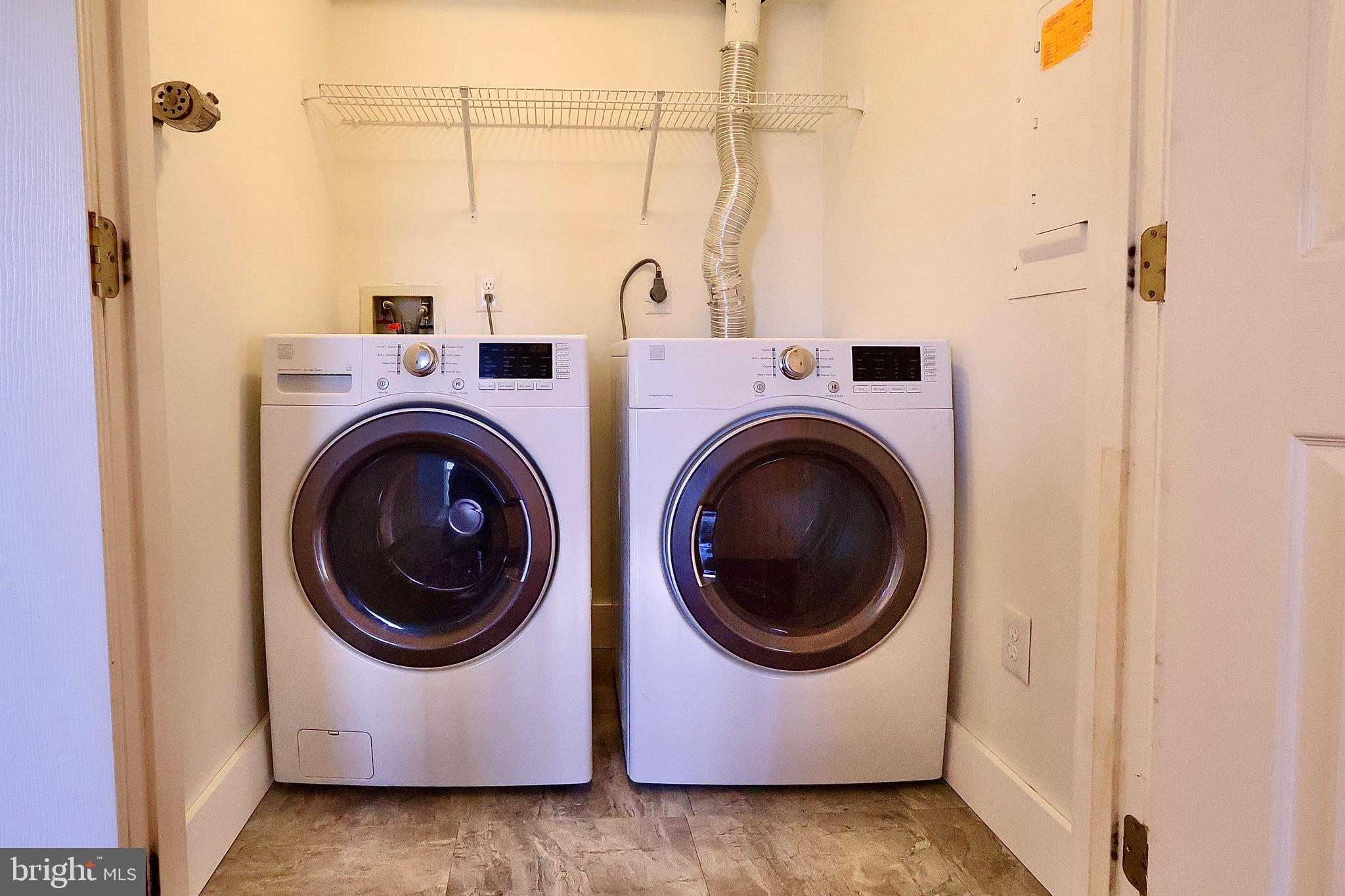 3560 SHERBROOKE CIRCLE 103