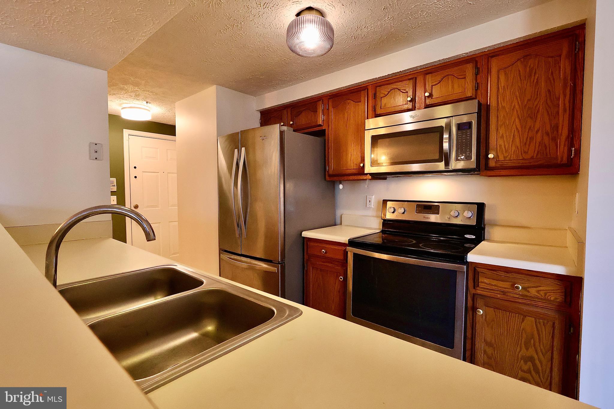 3560 SHERBROOKE CIRCLE 103