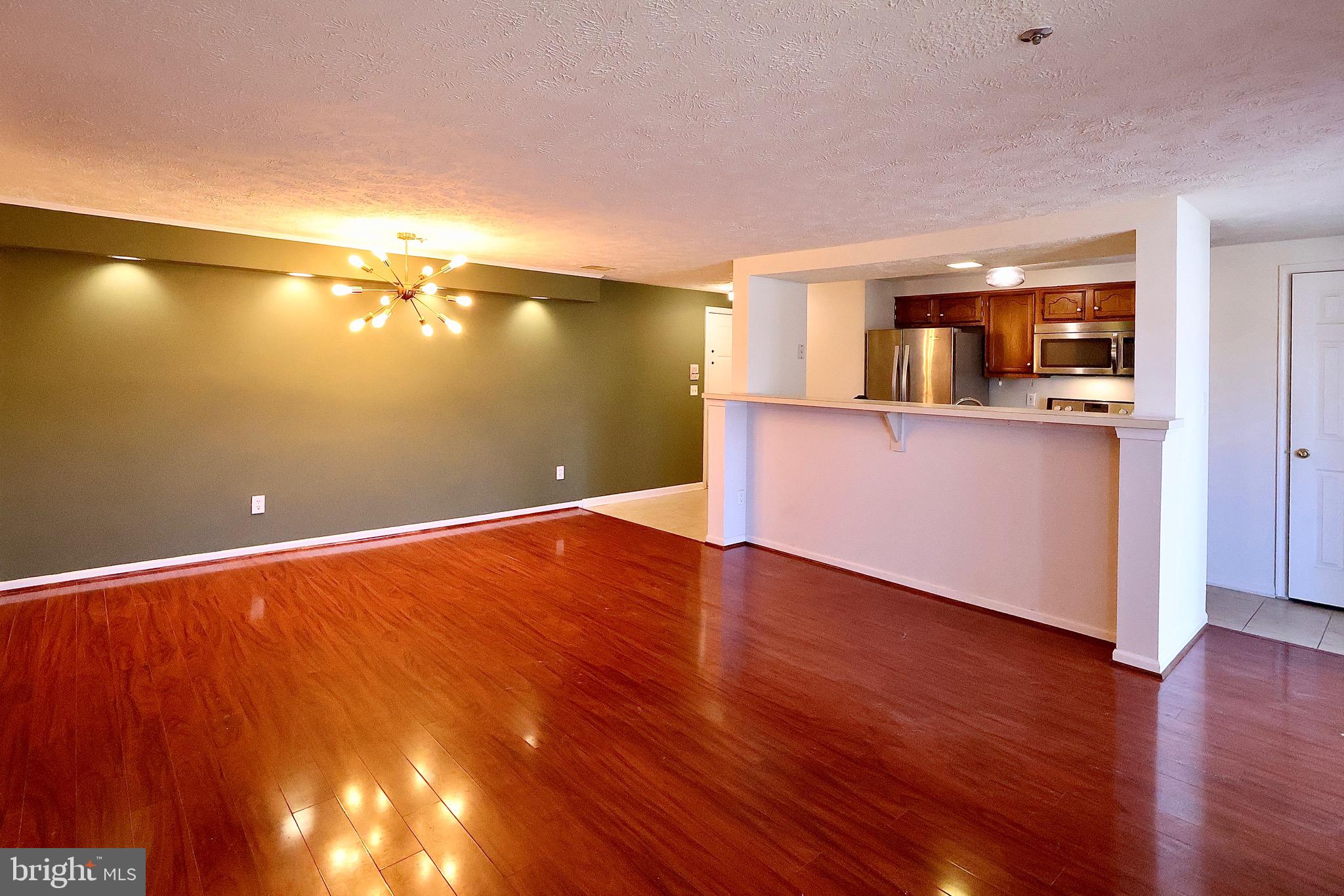 3560 SHERBROOKE CIRCLE 103