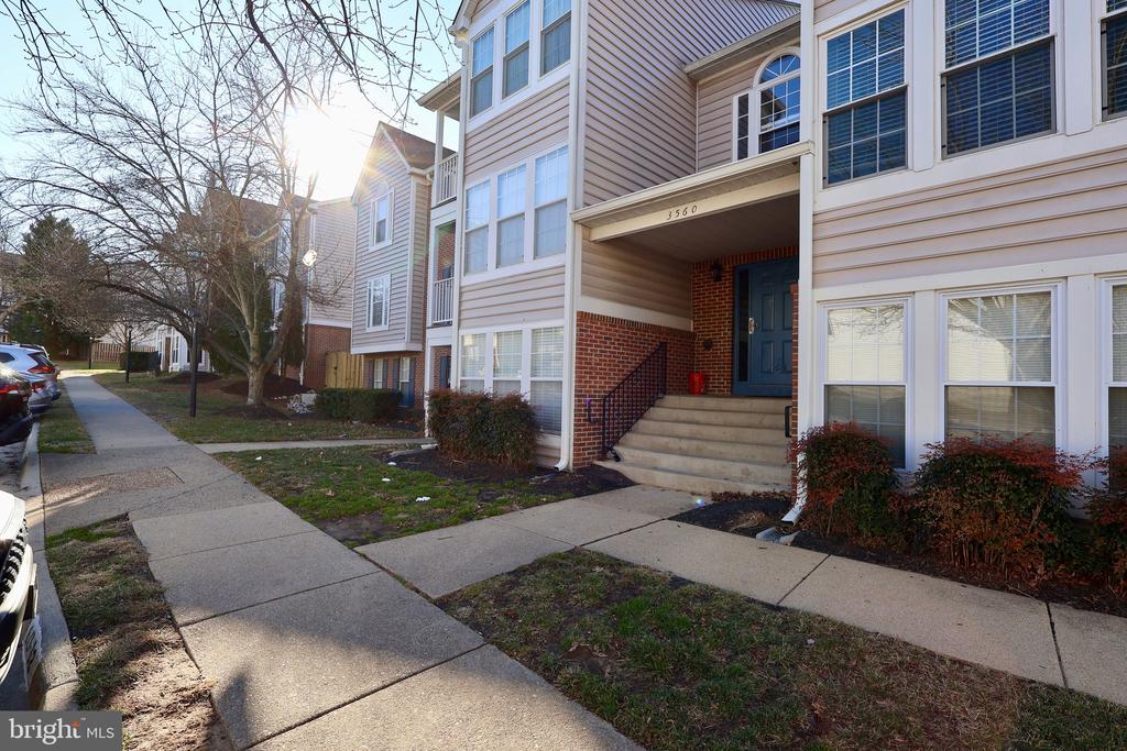 3560 SHERBROOKE CIRCLE 103