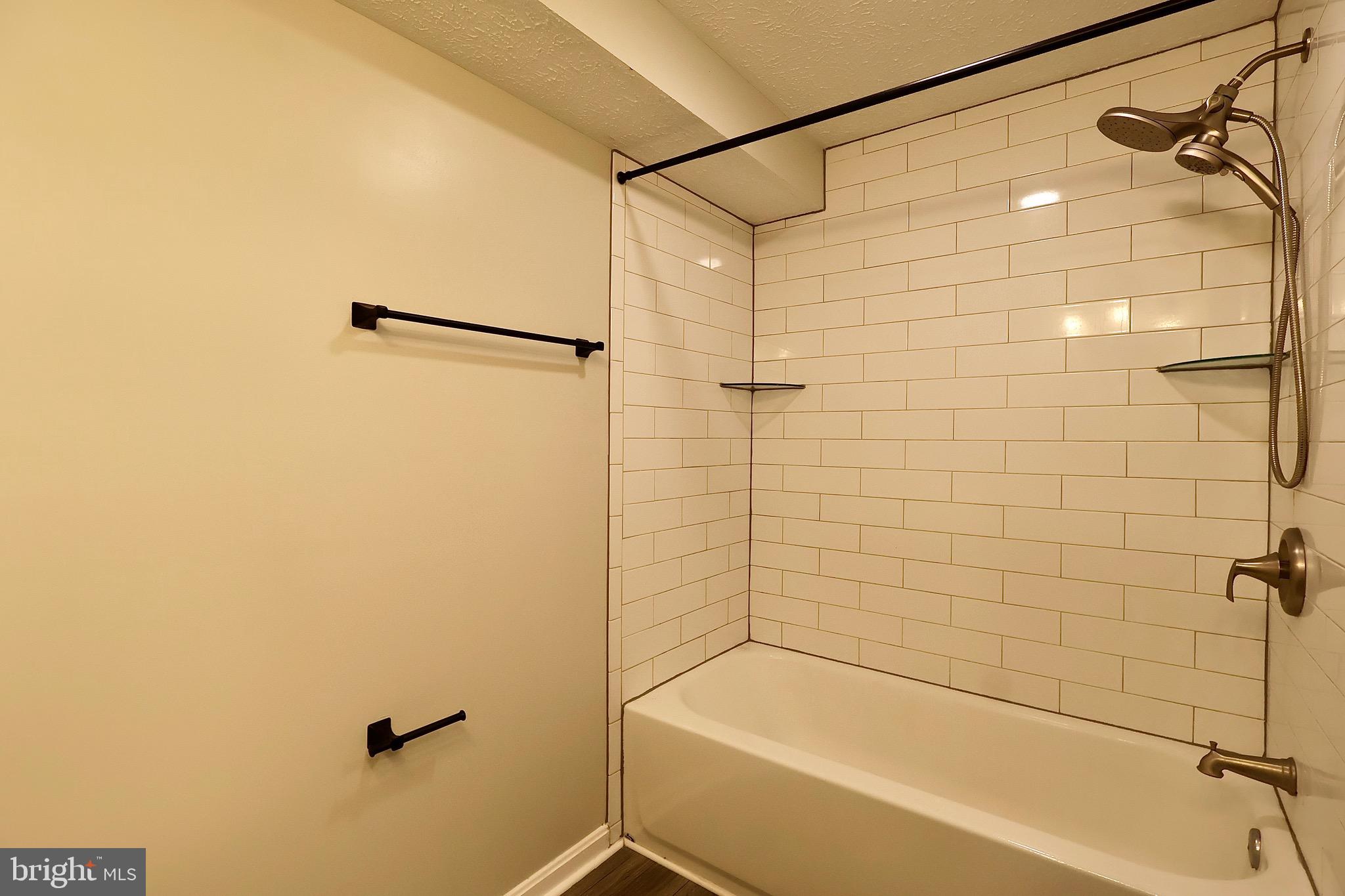 3560 SHERBROOKE CIRCLE 103