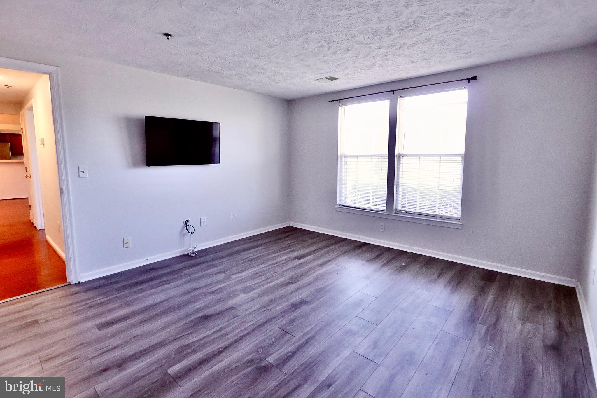 3560 SHERBROOKE CIRCLE 103