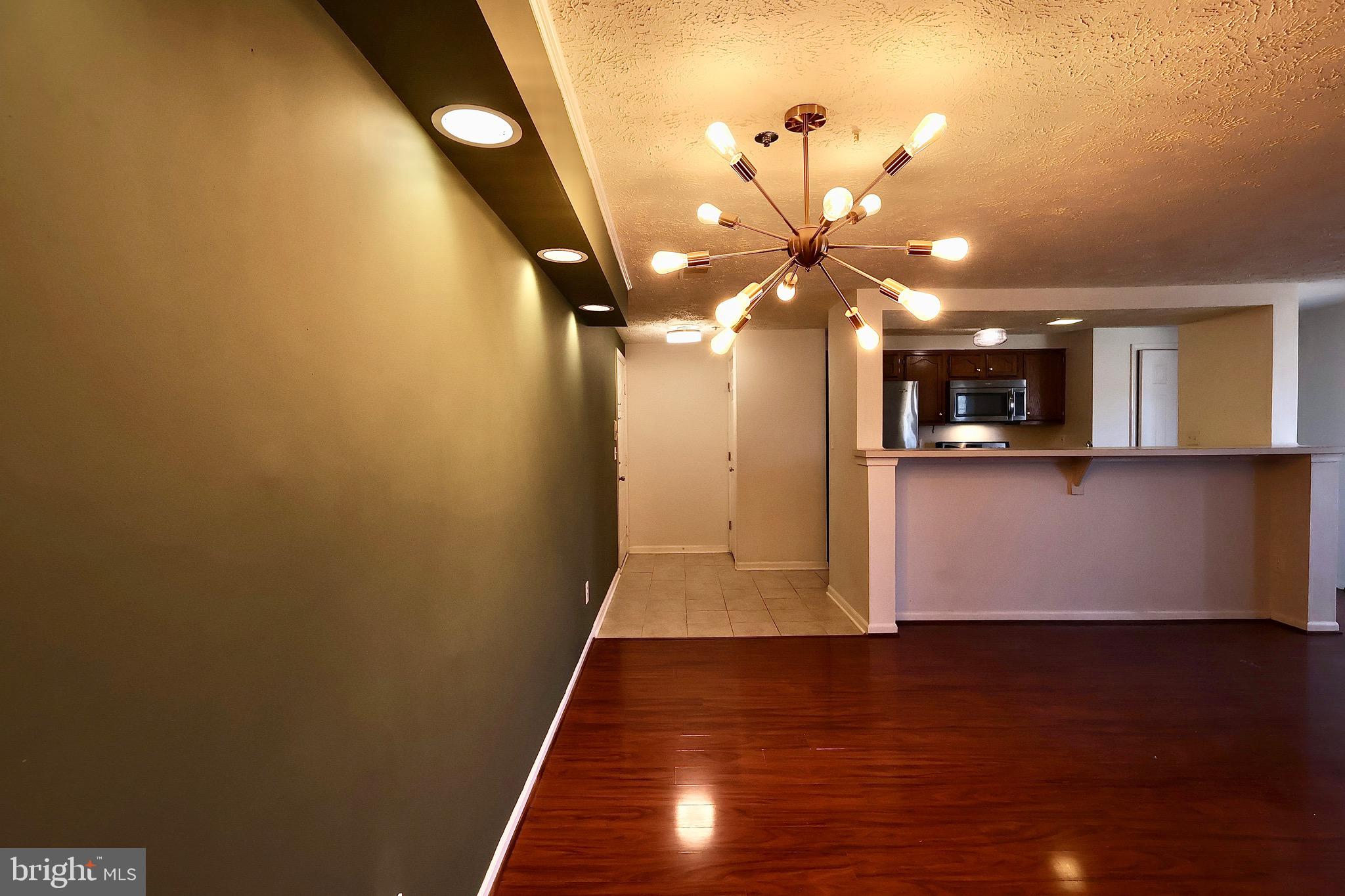 3560 SHERBROOKE CIRCLE 103