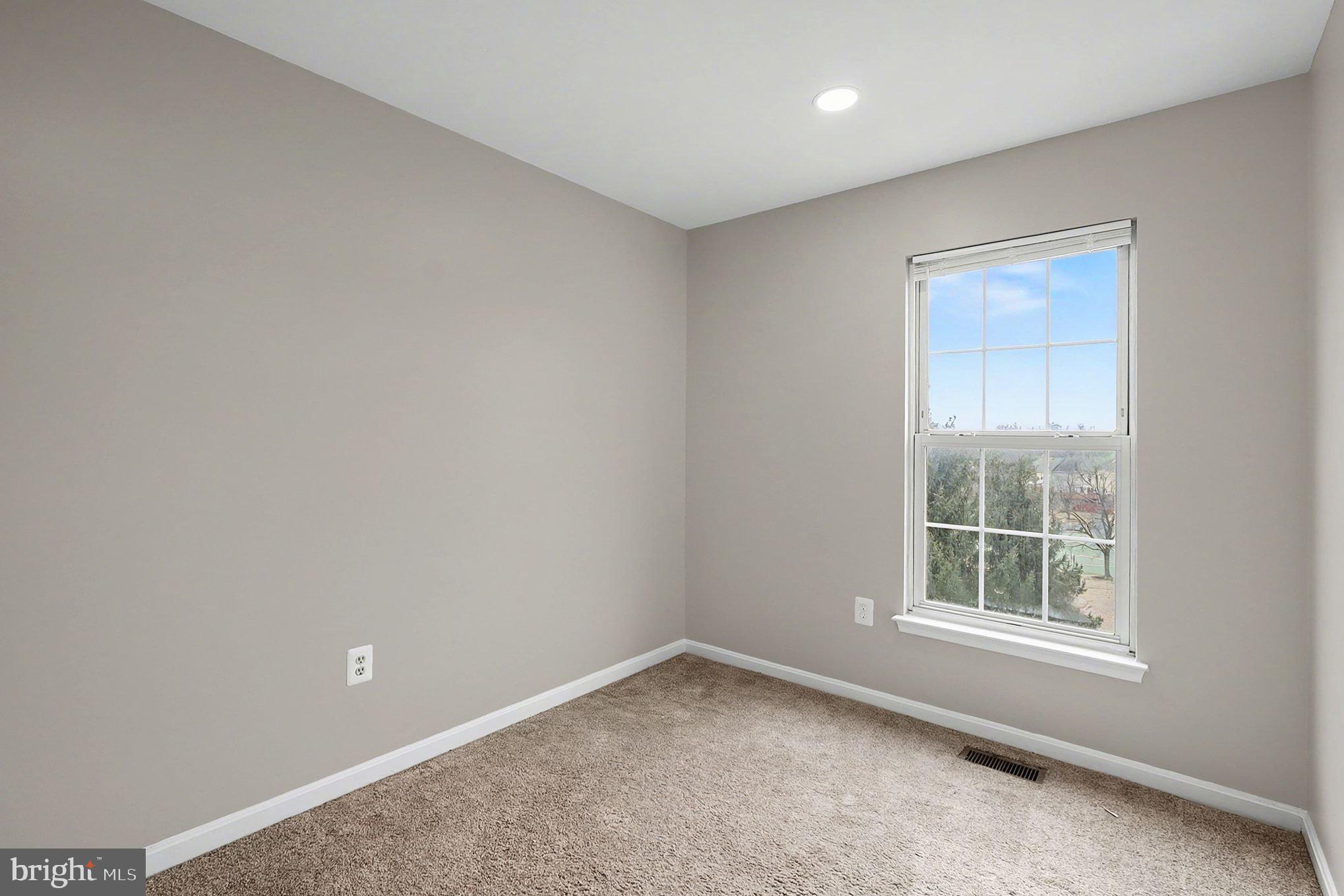 2003 PADDLE BOAT LANE