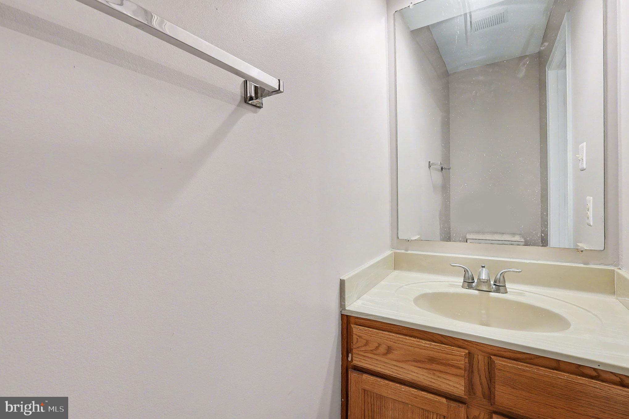 2003 PADDLE BOAT LANE