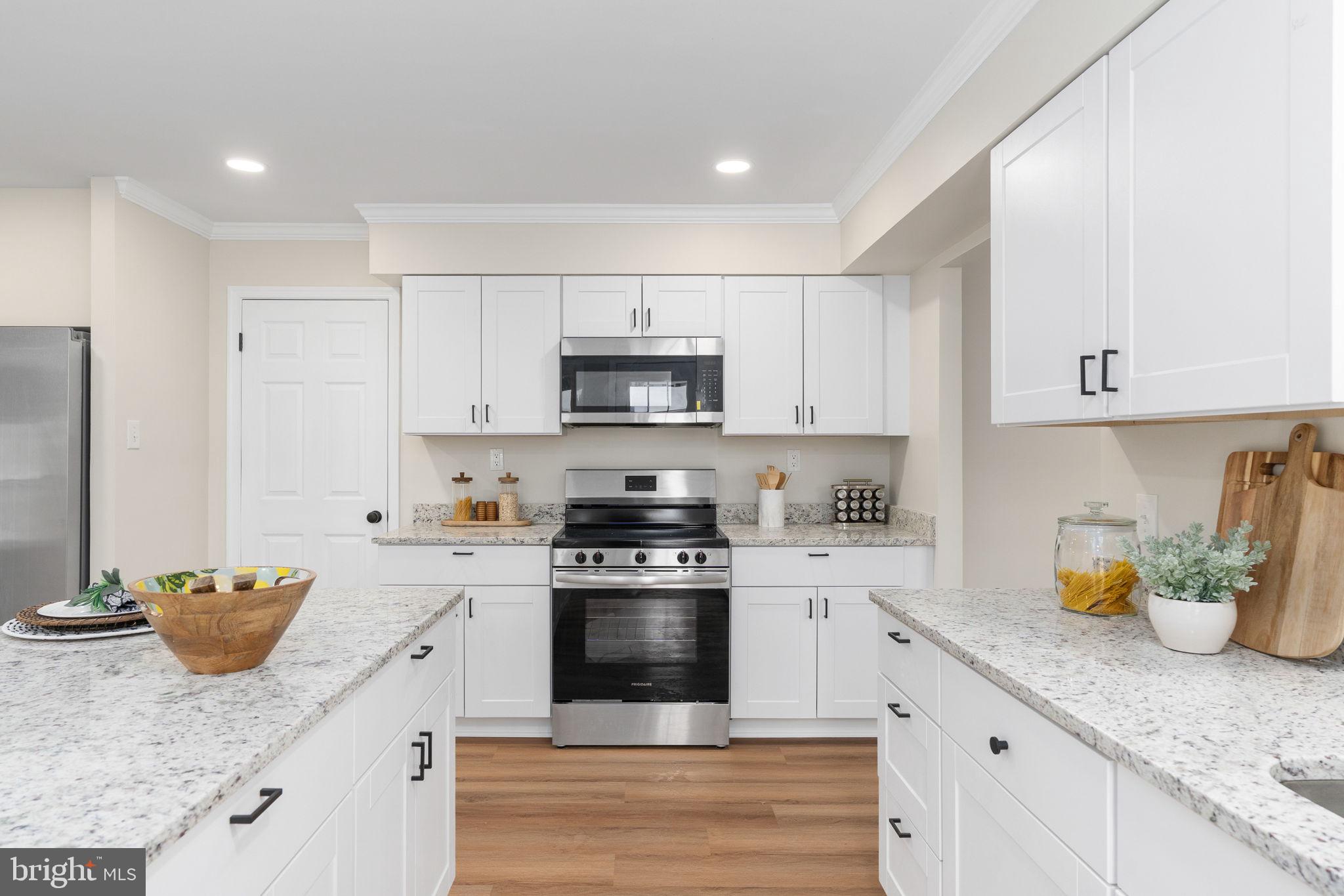 3234 RIVERVIEW DRIVE