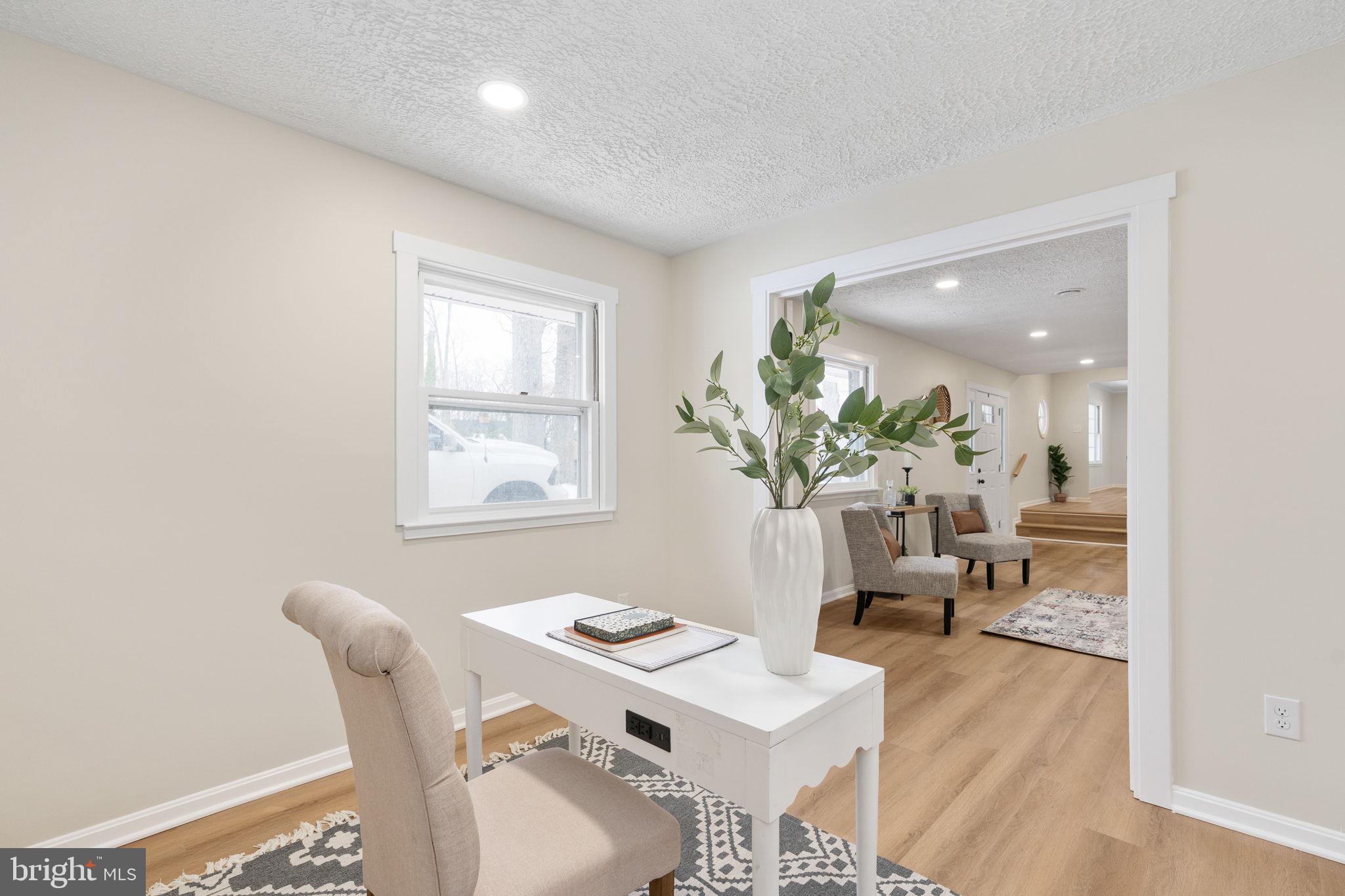 3234 RIVERVIEW DRIVE