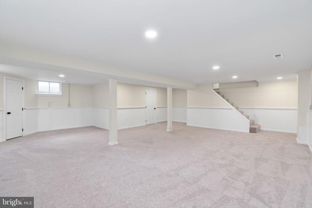 3234 RIVERVIEW DRIVE