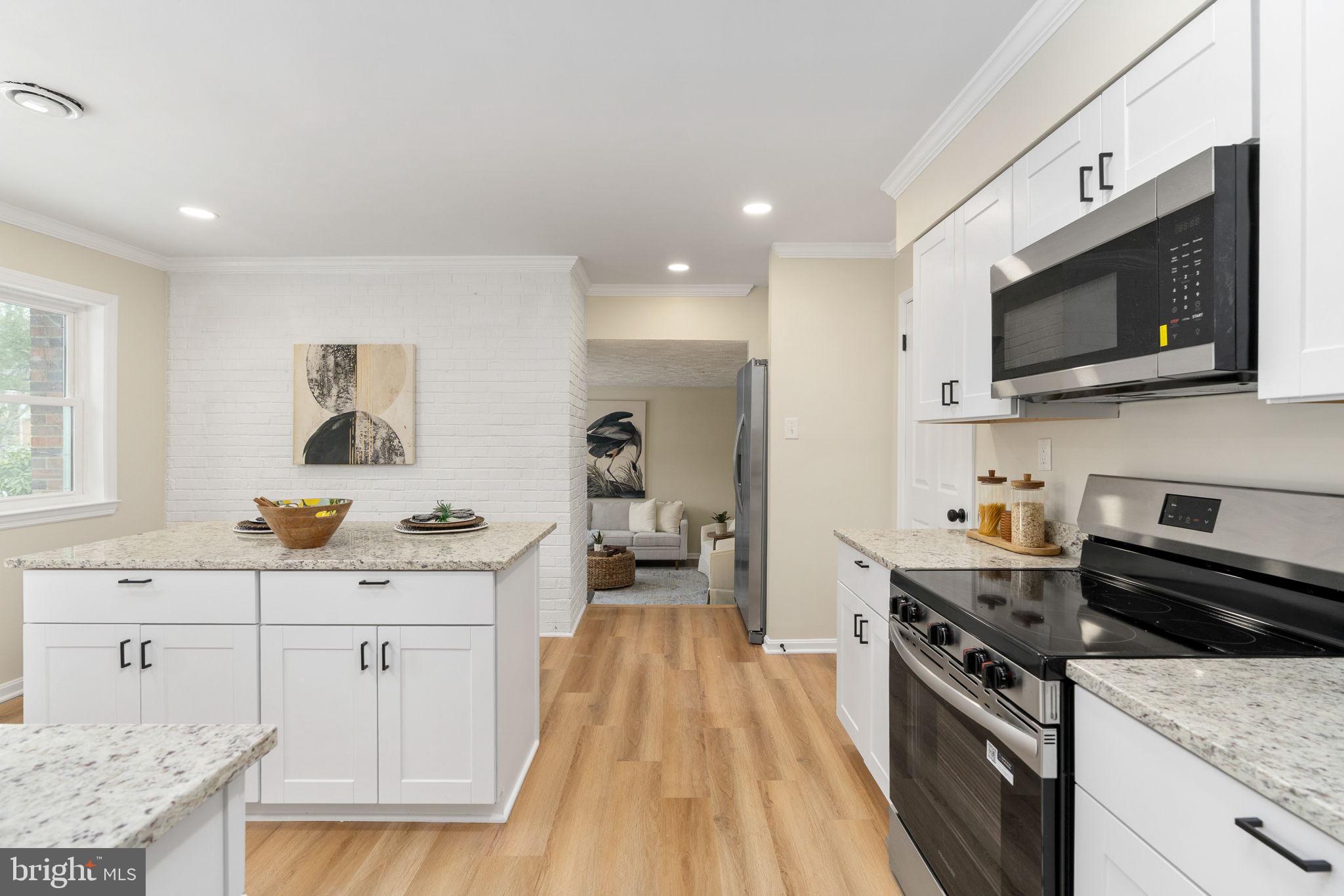 3234 RIVERVIEW DRIVE