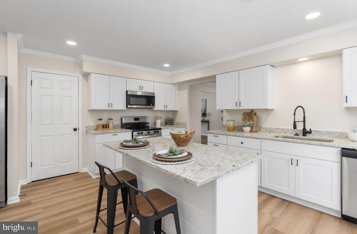 3234 RIVERVIEW DRIVE