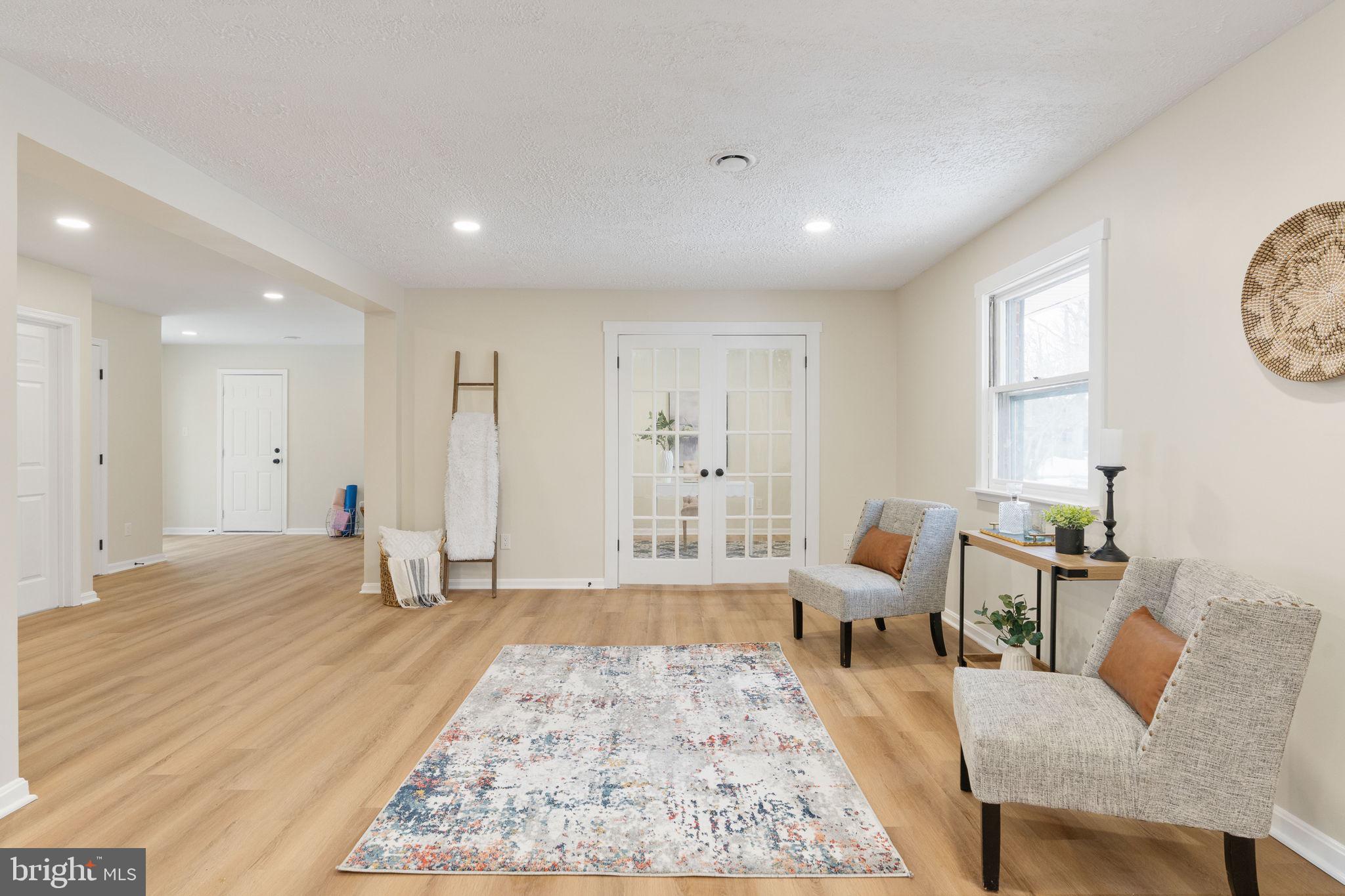 3234 RIVERVIEW DRIVE