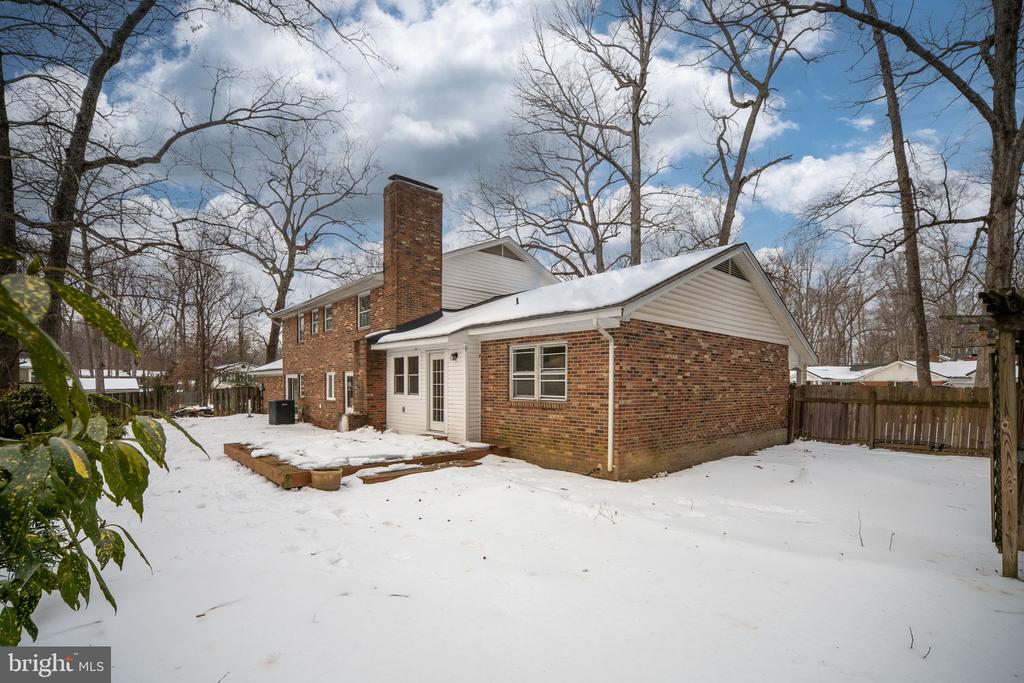 3234 RIVERVIEW DRIVE