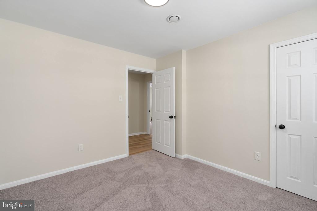3234 RIVERVIEW DRIVE