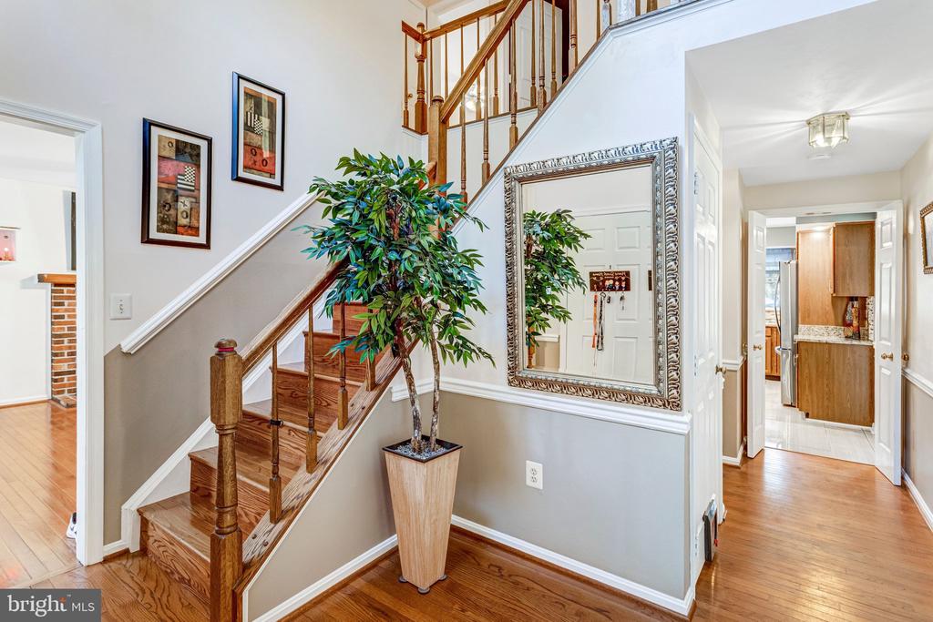 14592 ESTATE DRIVE